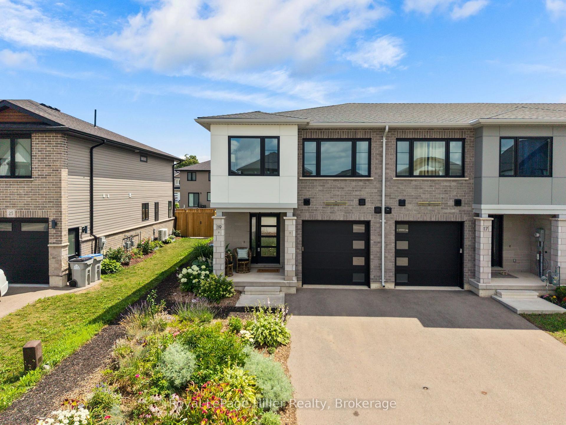 Photo 2 of 19 Trailside Drive, St. Marys — HOMEH