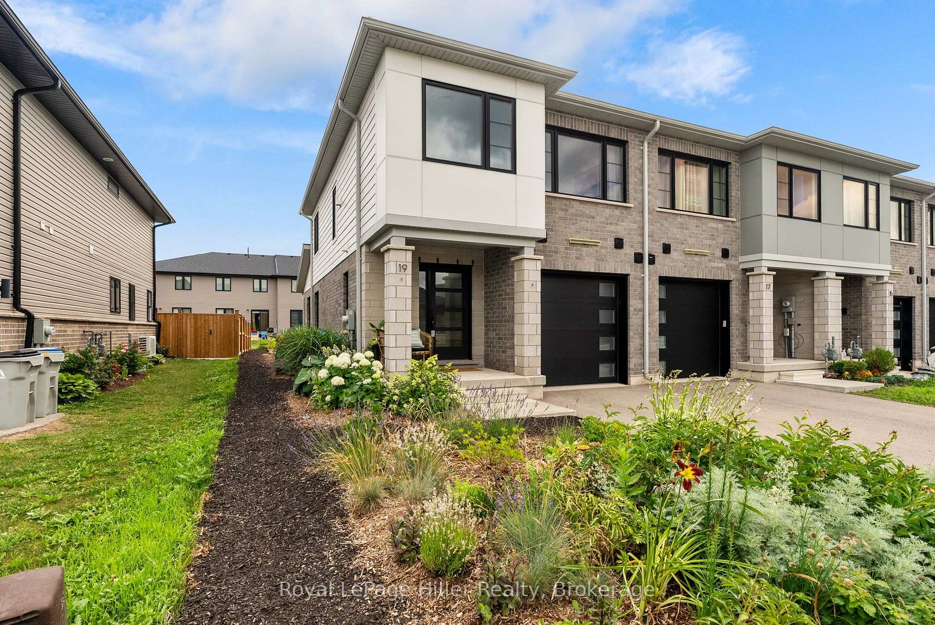 Photo 3 of 19 Trailside Drive, St. Marys — HOMEH