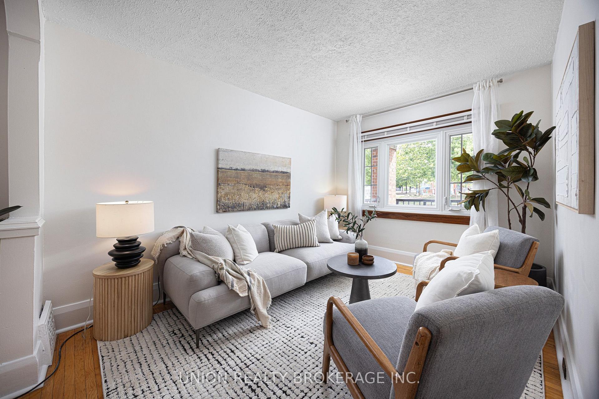 Photo 6 of 12 Durant Avenue, Toronto, Danforth Village-East York — HOMEH