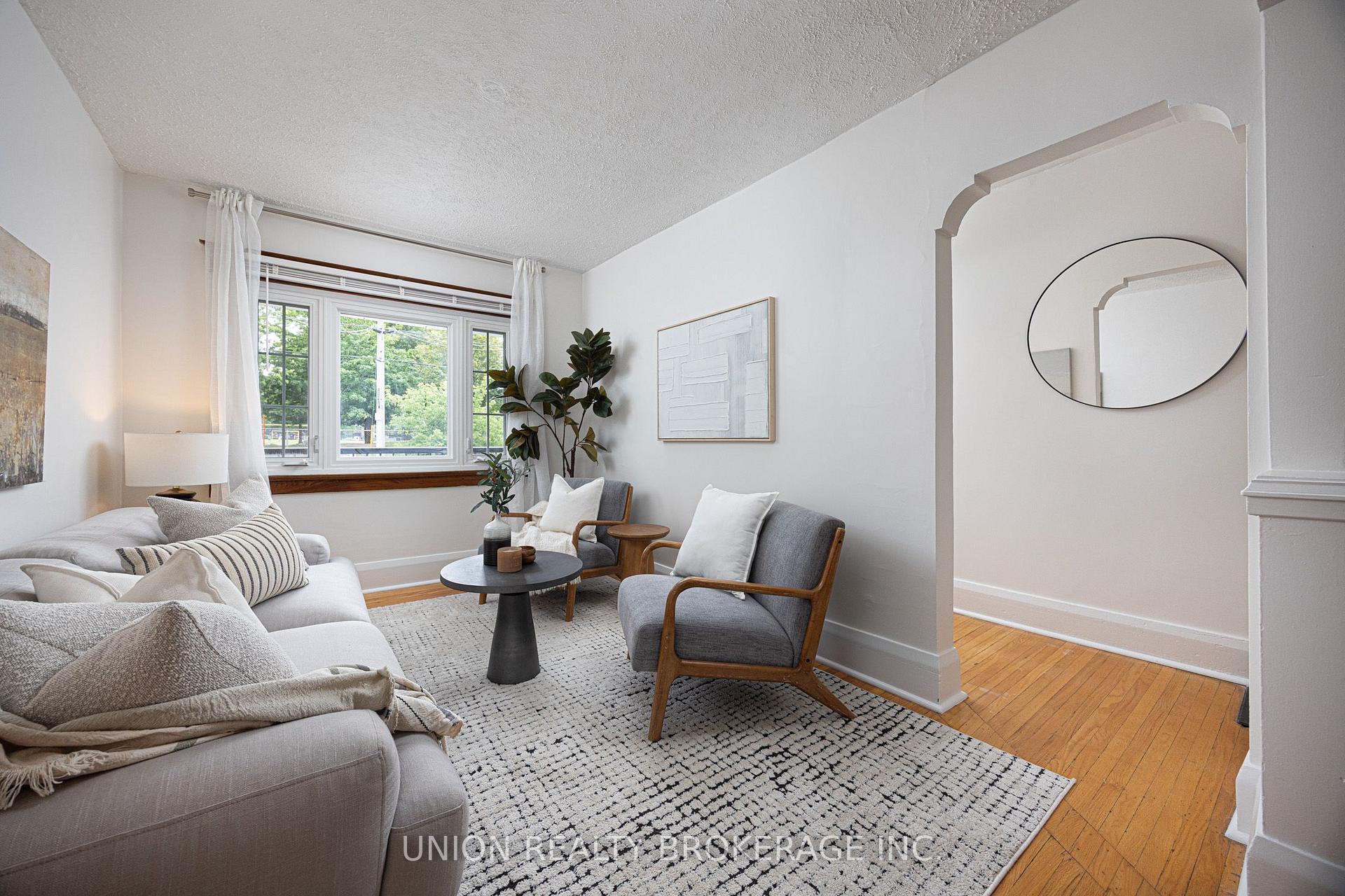 Photo 7 of 12 Durant Avenue, Toronto, Danforth Village-East York — HOMEH