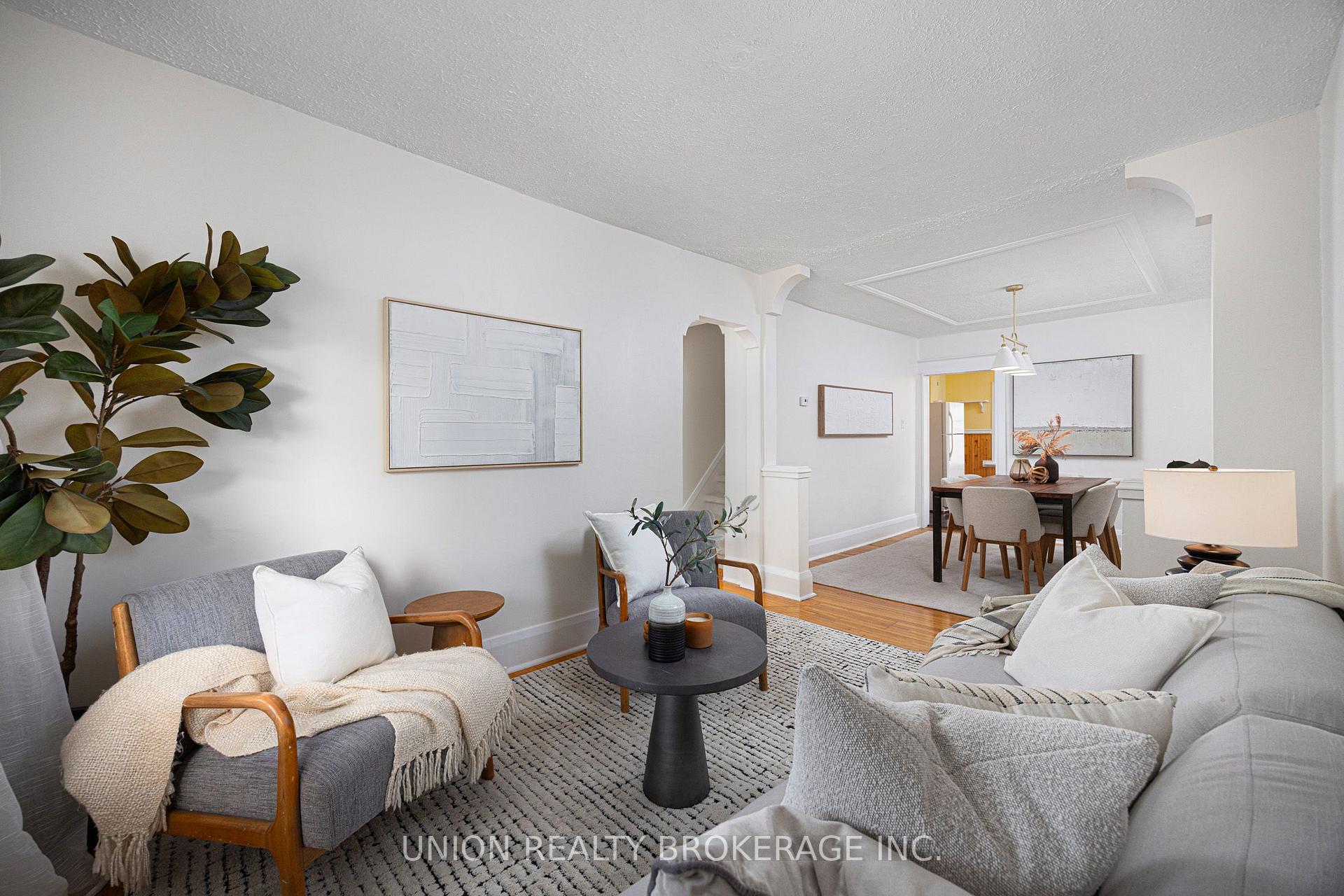 Photo 9 of 12 Durant Avenue, Toronto, Danforth Village-East York — HOMEH