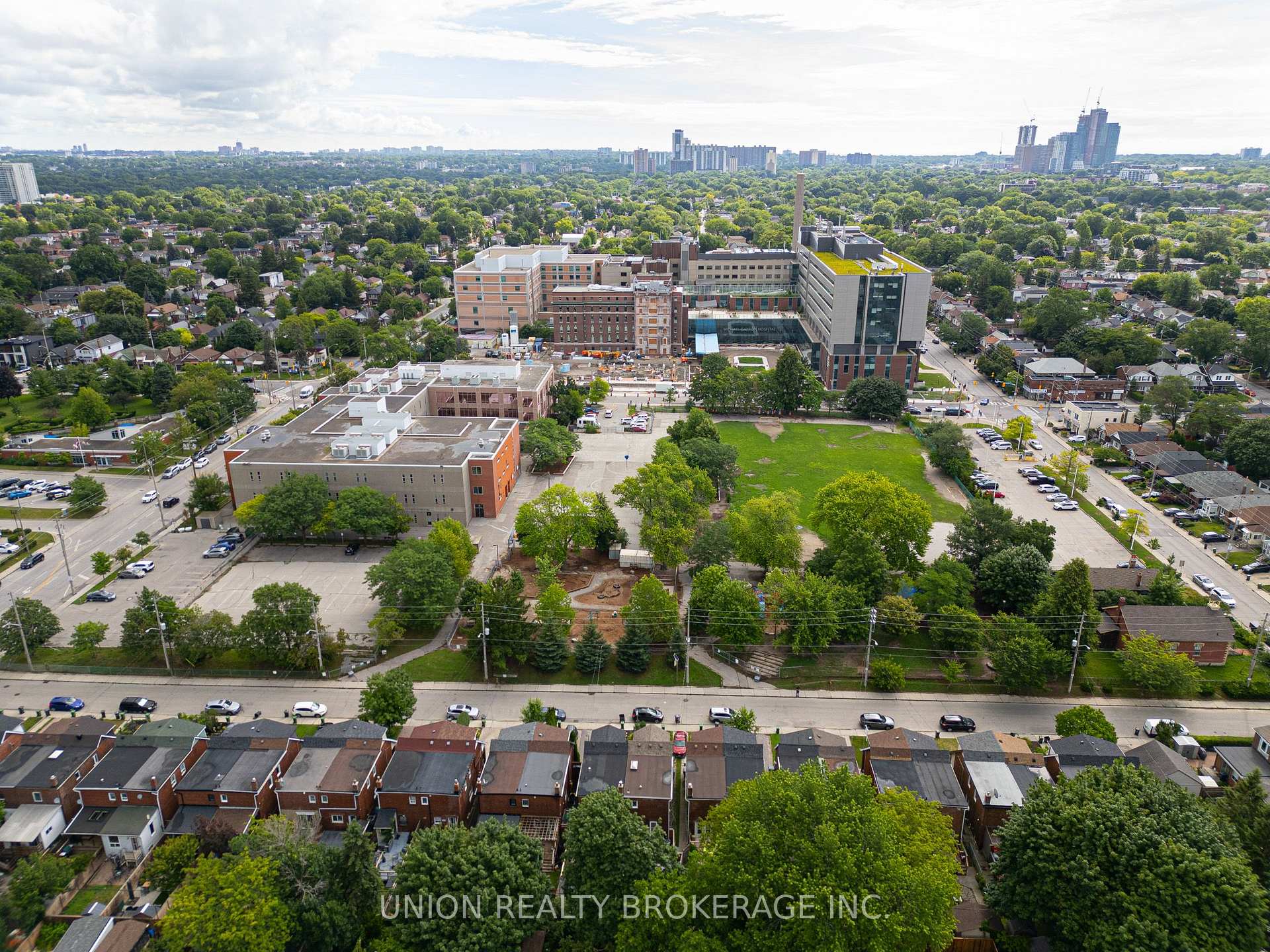 Photo 42 of 12 Durant Avenue, Toronto, Danforth Village-East York — HOMEH