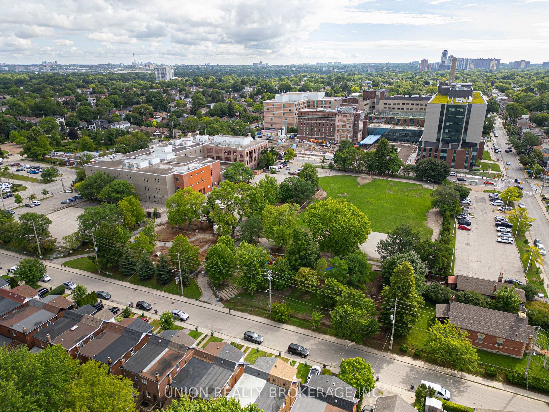 Photo 46 of 12 Durant Avenue, Toronto, Danforth Village-East York — HOMEH
