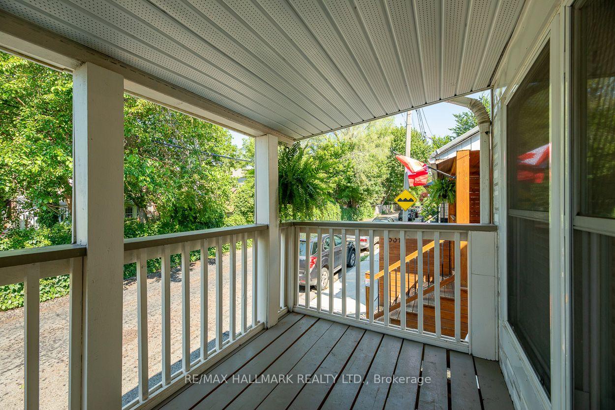 Photo 2 of 527 Craven Road, Toronto, Greenwood-Coxwell — HOMEH