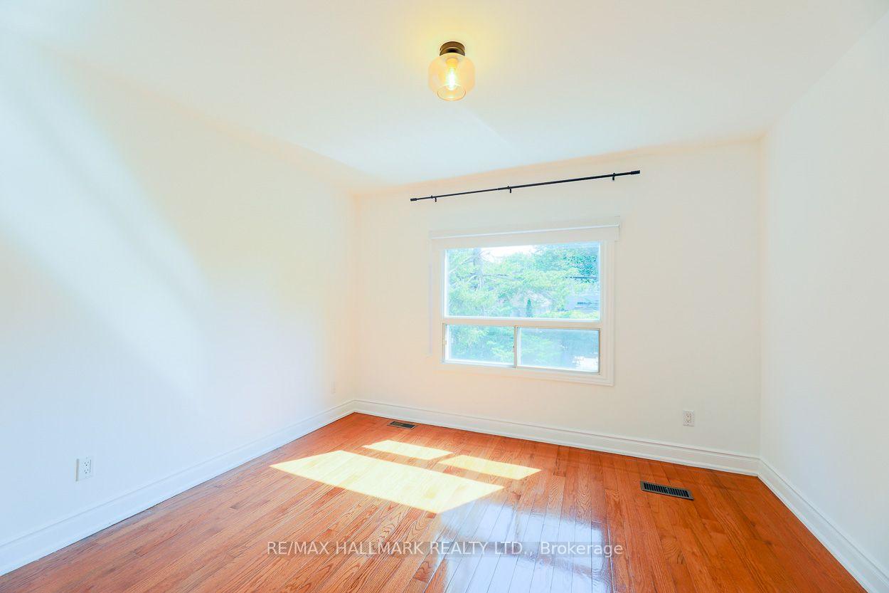 Photo 20 of 527 Craven Road, Toronto, Greenwood-Coxwell — HOMEH