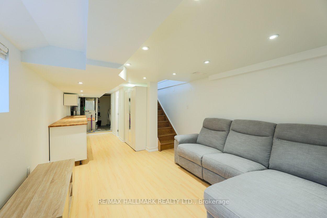 Photo 27 of 527 Craven Road, Toronto, Greenwood-Coxwell — HOMEH