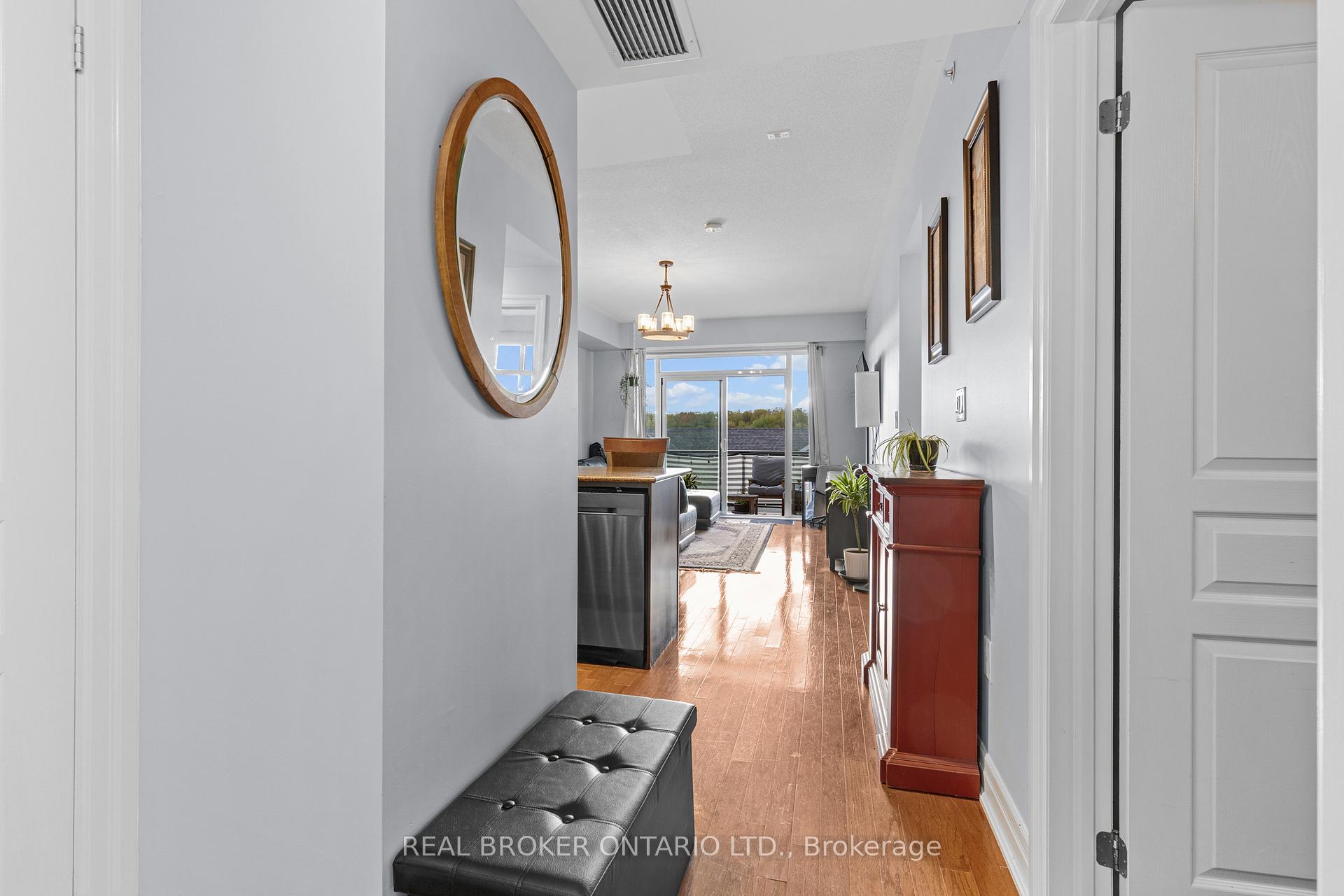 Photo 7 of Unit 302, 1 Shipyard Lane, Collingwood — HOMEH