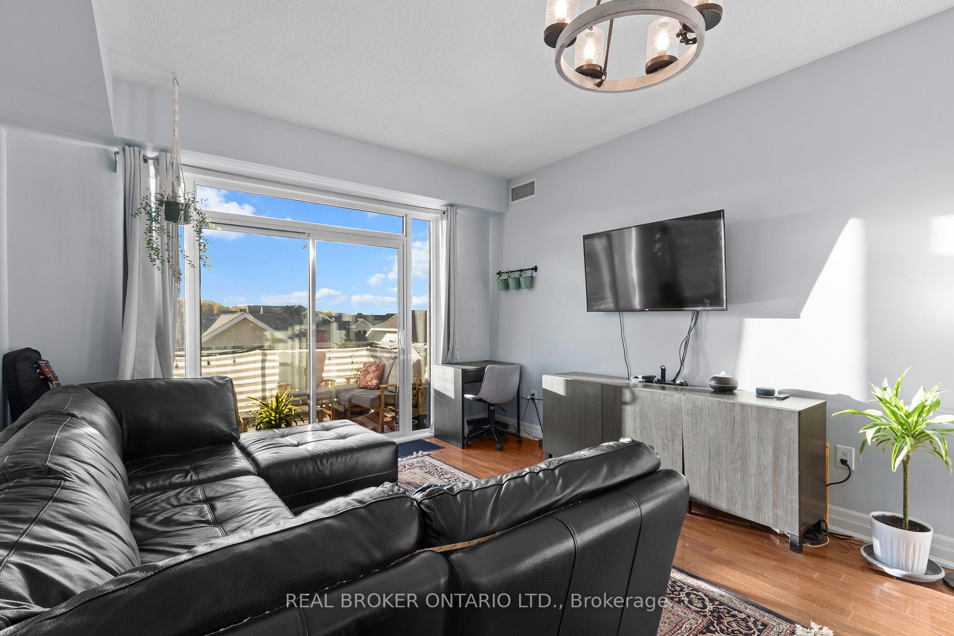 Photo 10 of Unit 302, 1 Shipyard Lane, Collingwood — HOMEH