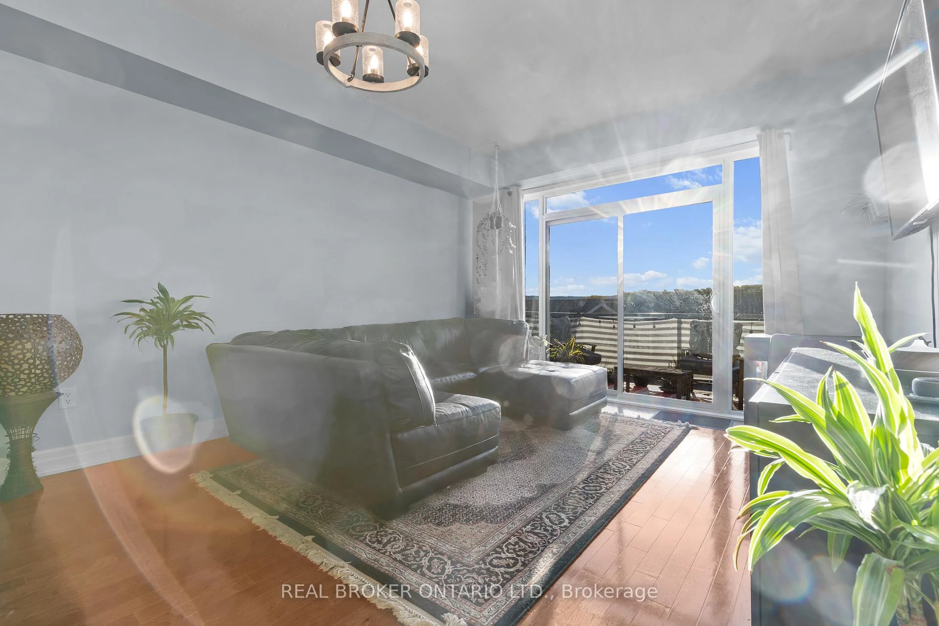 Photo 16 of Unit 302, 1 Shipyard Lane, Collingwood — HOMEH