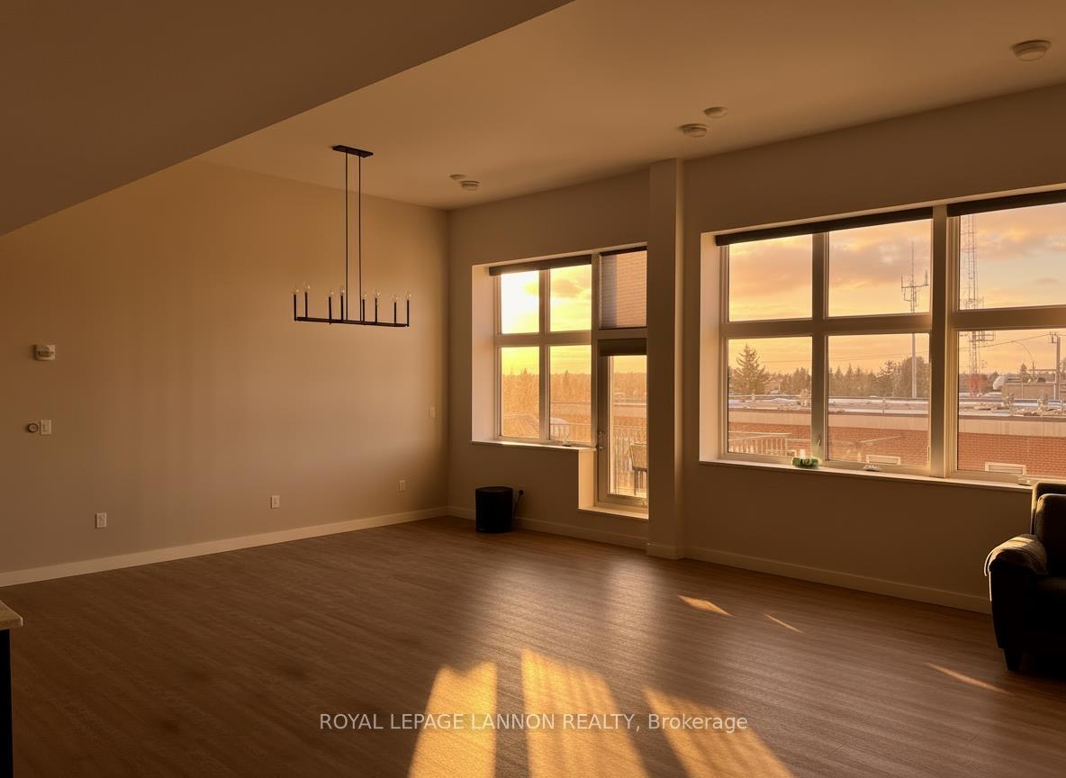 Photo 2 of Unit 2416, 96 High Street, Thunder Bay, College Heights — HOMEH