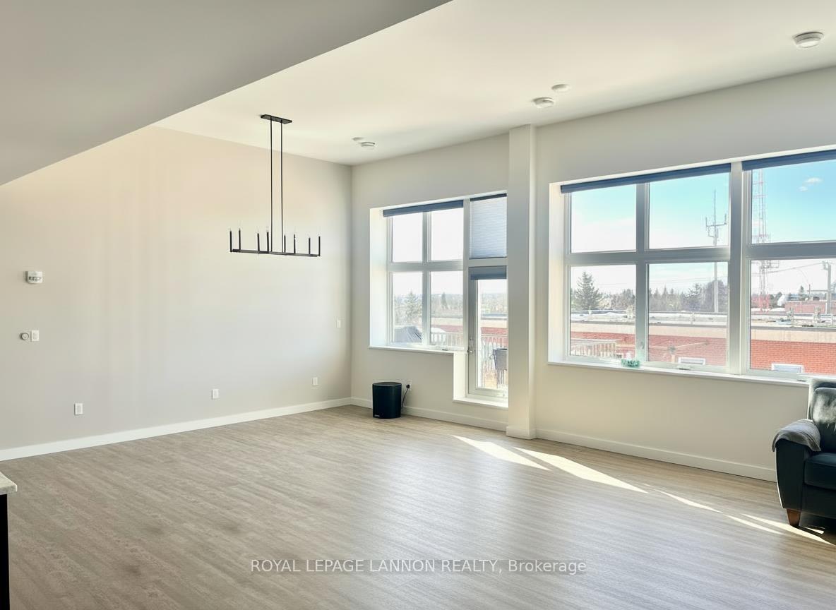 Photo 3 of Unit 2416, 96 High Street, Thunder Bay, College Heights — HOMEH