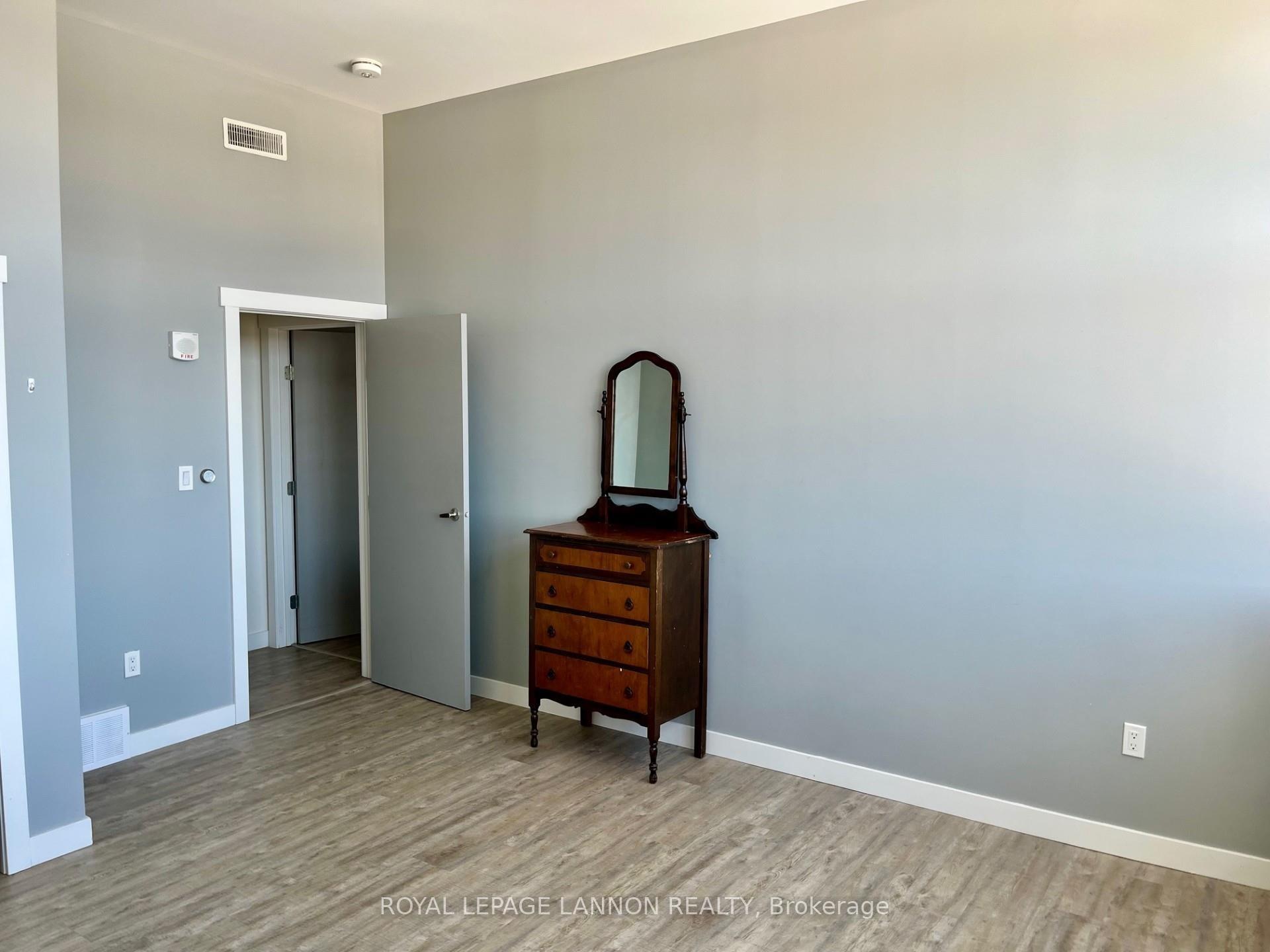 Photo 11 of Unit 2416, 96 High Street, Thunder Bay, College Heights — HOMEH