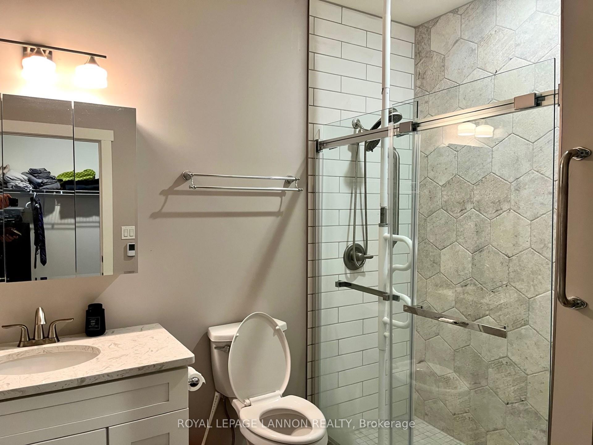 Photo 12 of Unit 2416, 96 High Street, Thunder Bay, College Heights — HOMEH