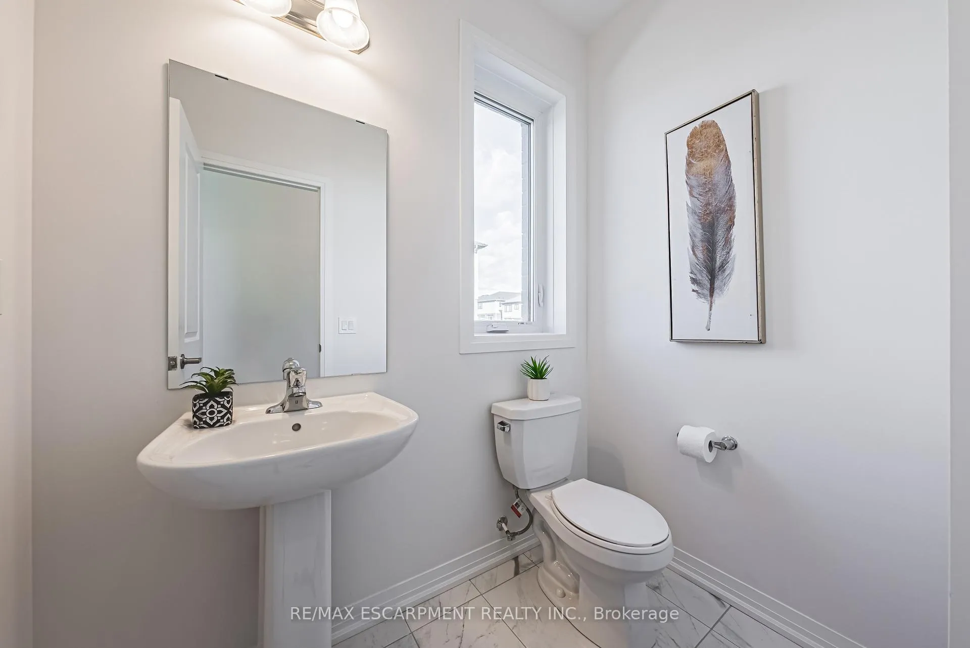 Photo 4 of 208 Provident Way, Hamilton, Mount Hope — HOMEH