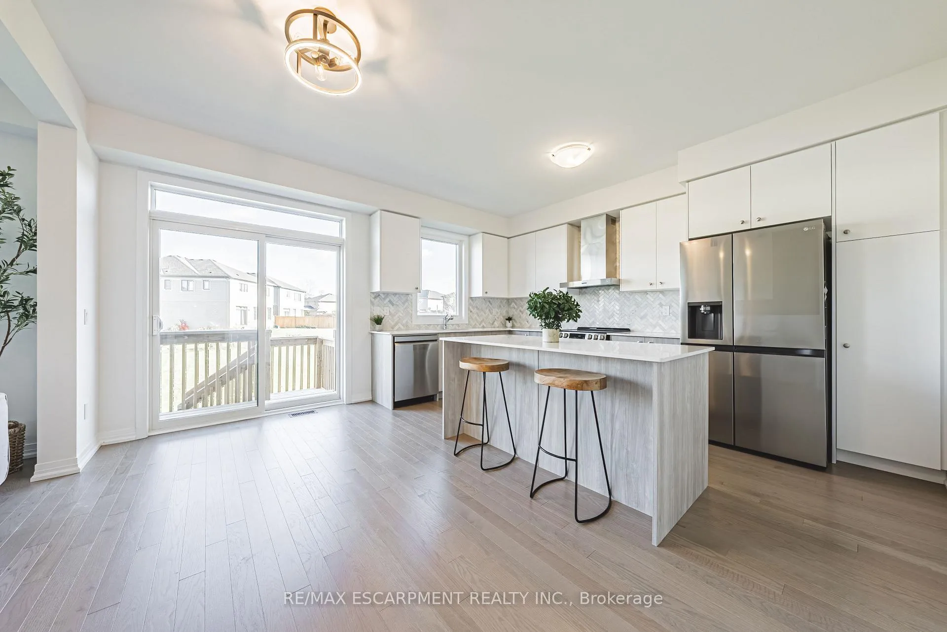 Photo 10 of 208 Provident Way, Hamilton, Mount Hope — HOMEH