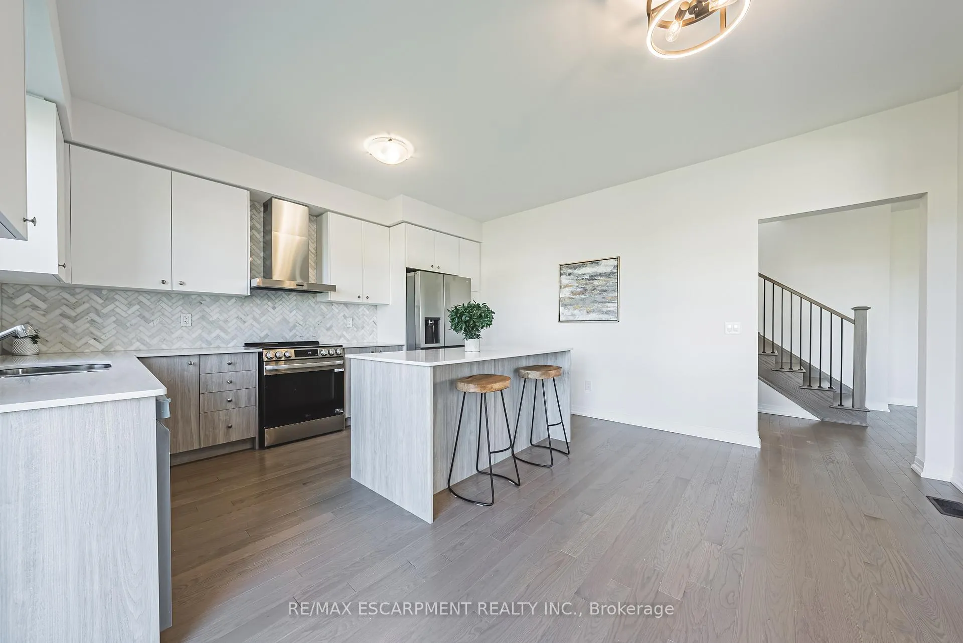 Photo 14 of 208 Provident Way, Hamilton, Mount Hope — HOMEH