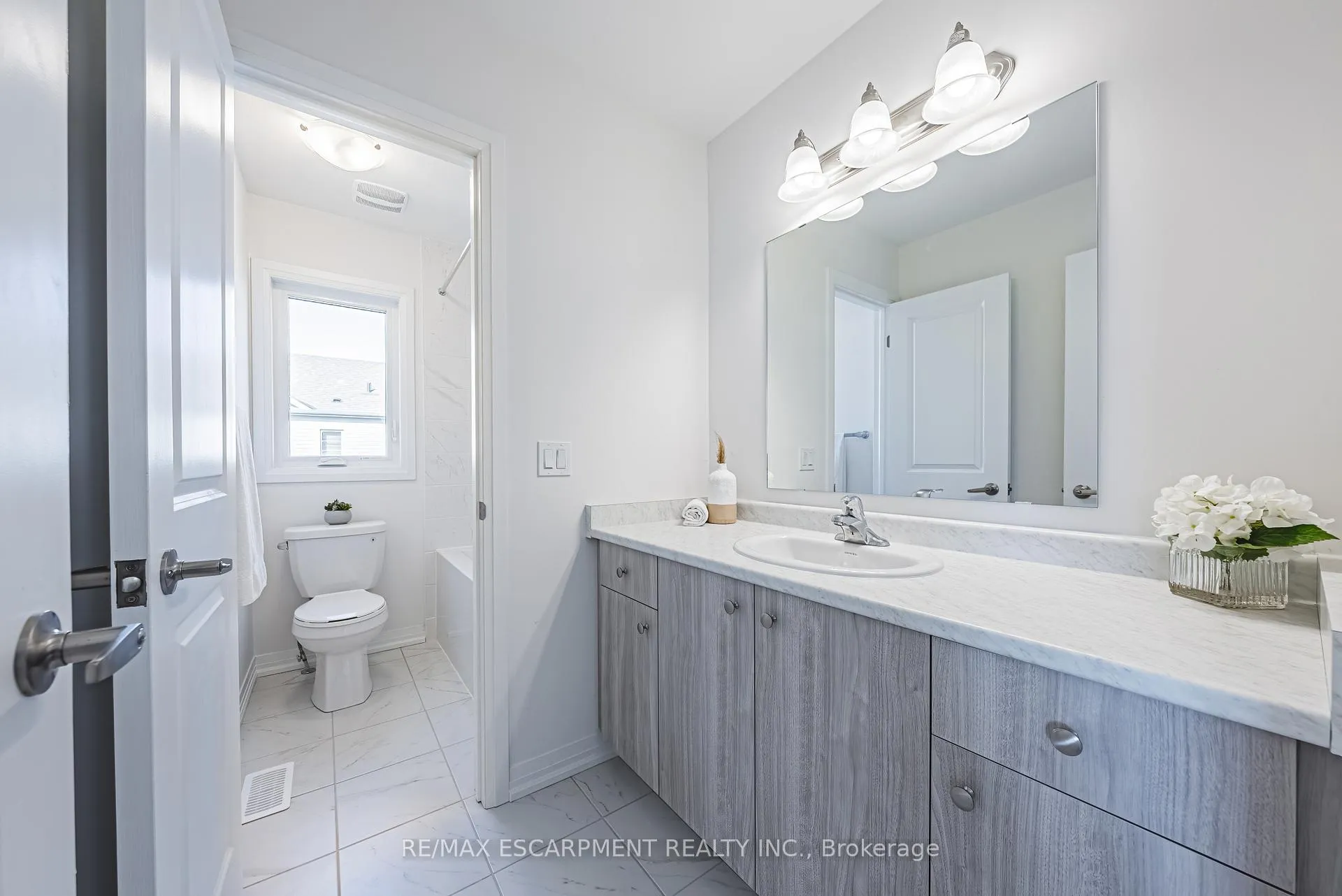 Photo 24 of 208 Provident Way, Hamilton, Mount Hope — HOMEH