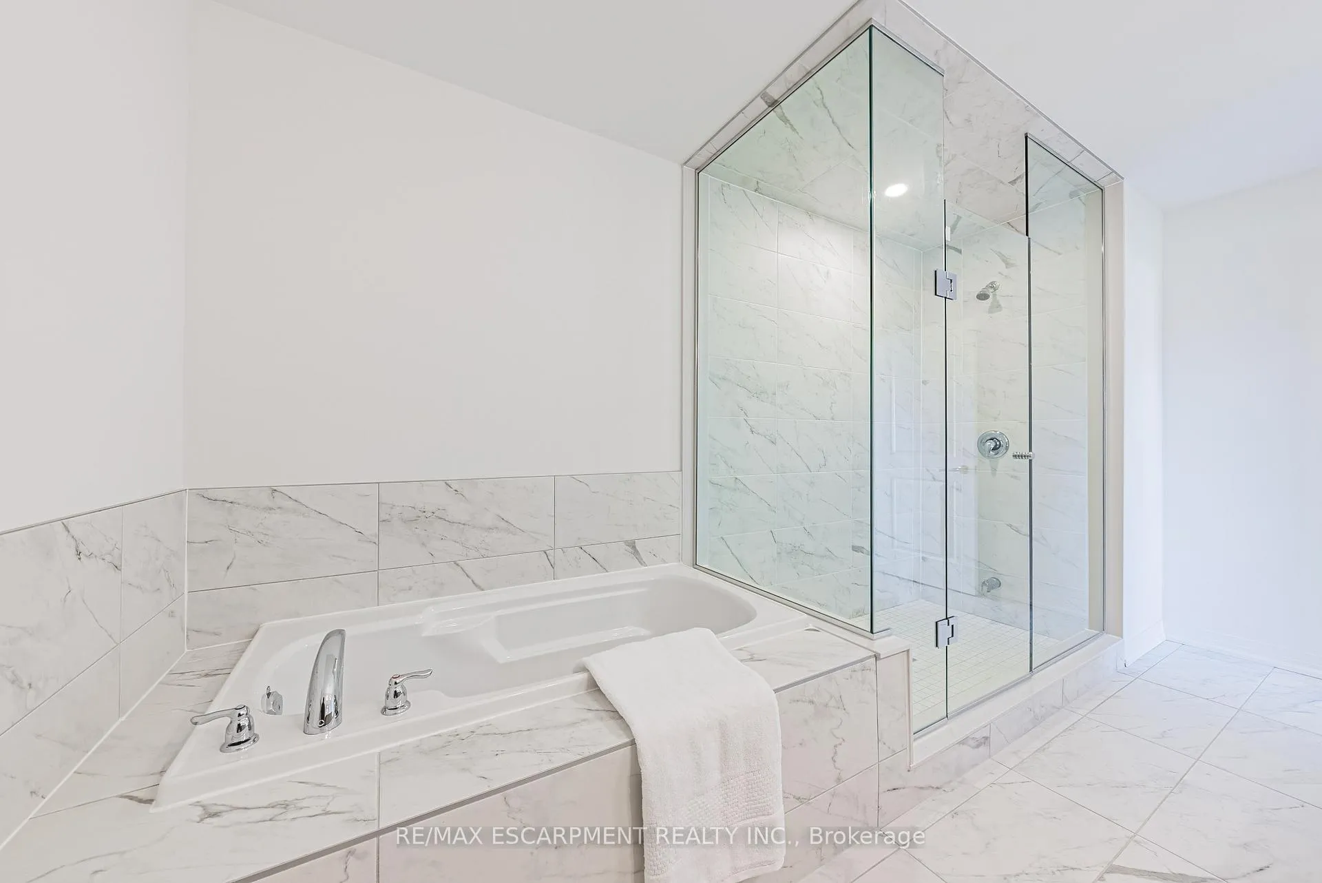 Photo 31 of 208 Provident Way, Hamilton, Mount Hope — HOMEH