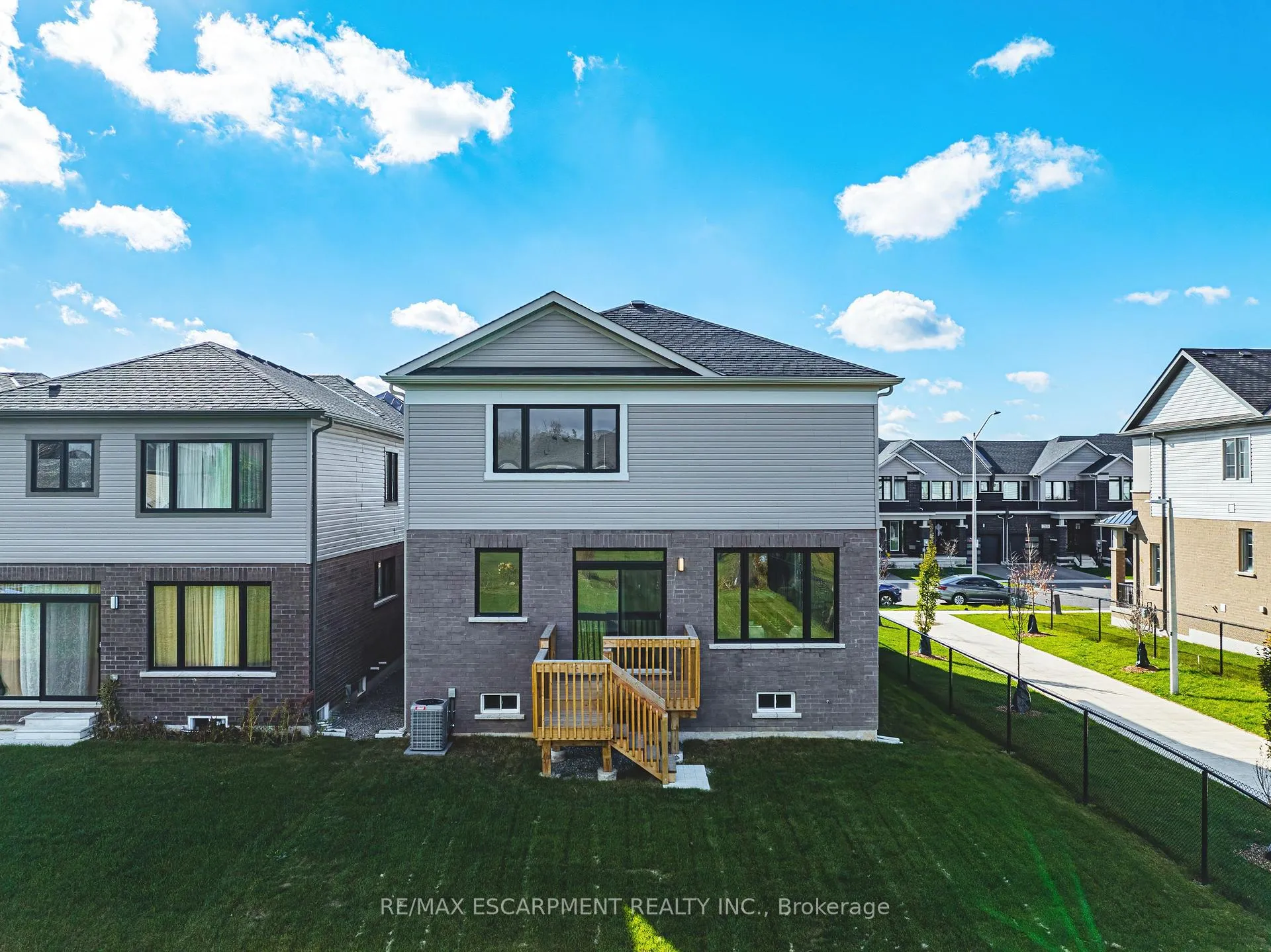 Photo 38 of 208 Provident Way, Hamilton, Mount Hope — HOMEH