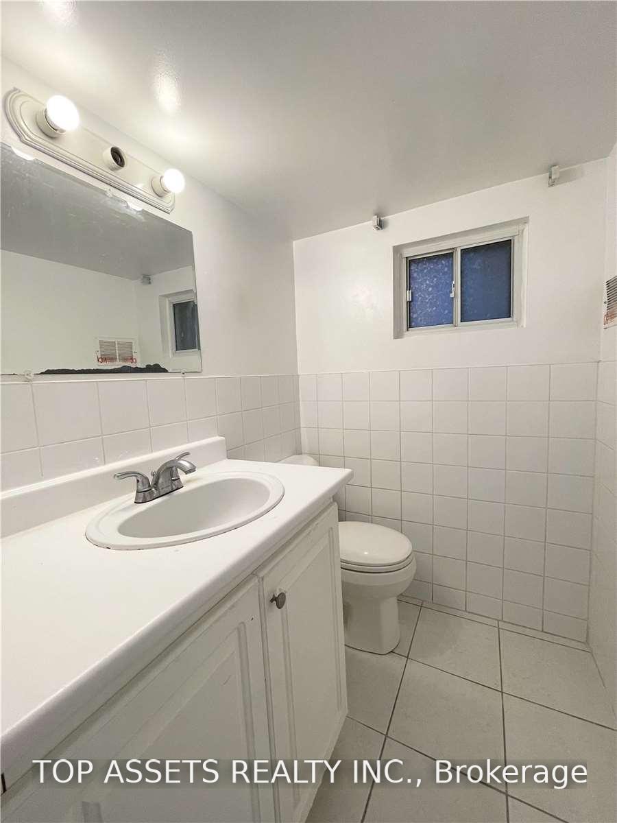 Photo 3 of Unit Lower (ONE ROOM), 570 Vaughan Road, Toronto, Oakwood Village — HOMEH