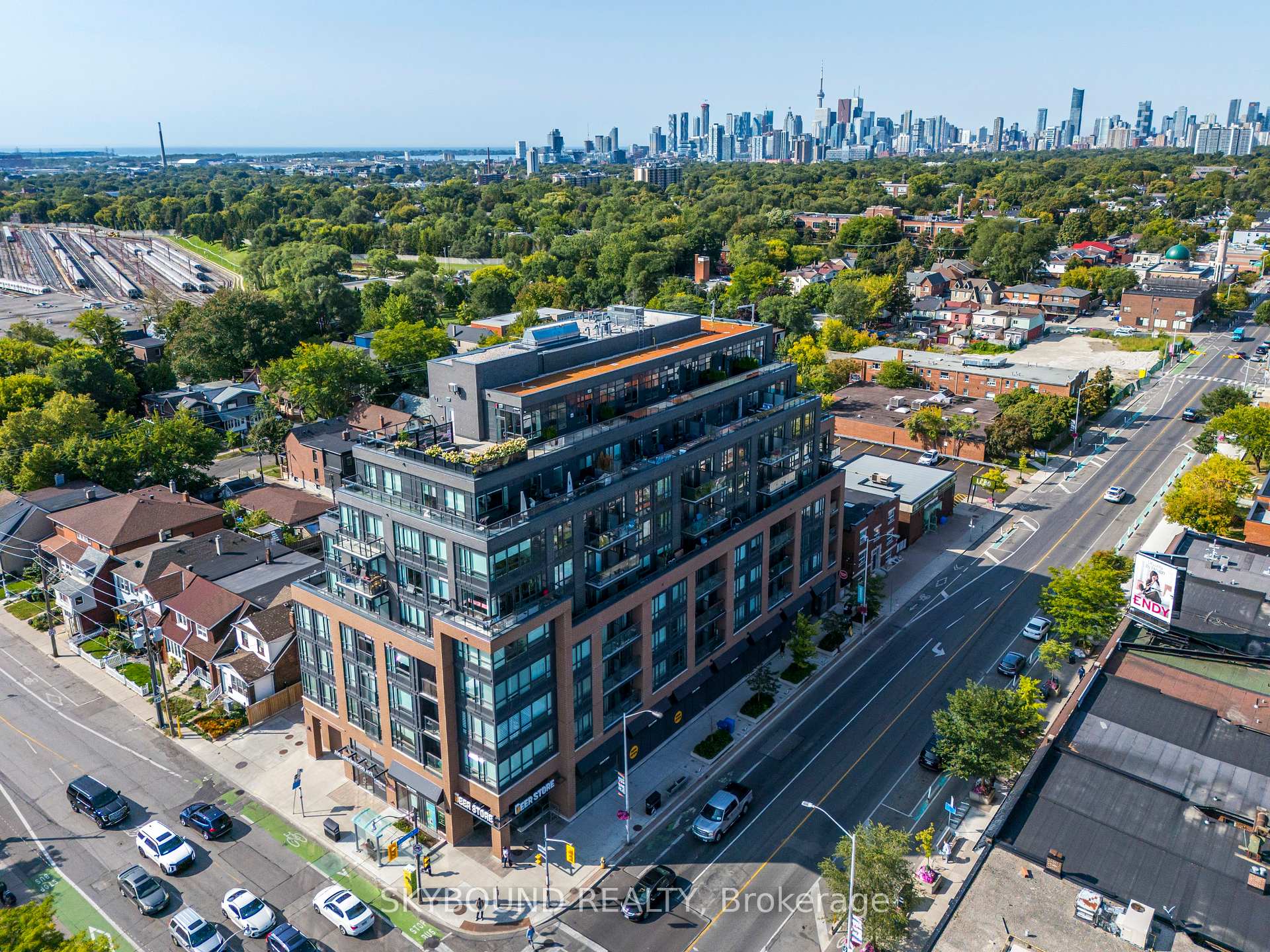 Front of Unit # 703, 630 Greenwood Avenue