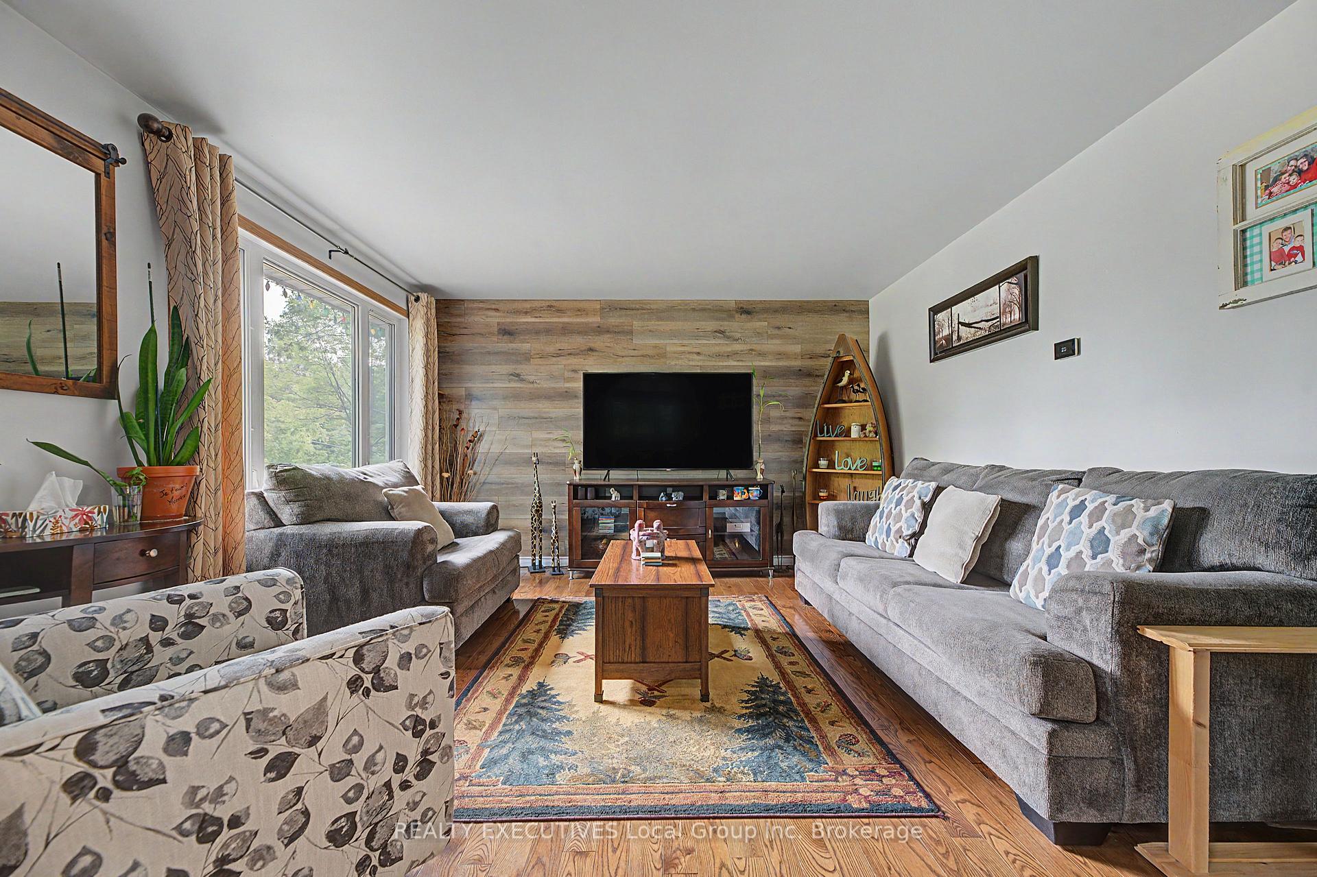 Photo 6 of 647 Derland Road, Callander — HOMEH