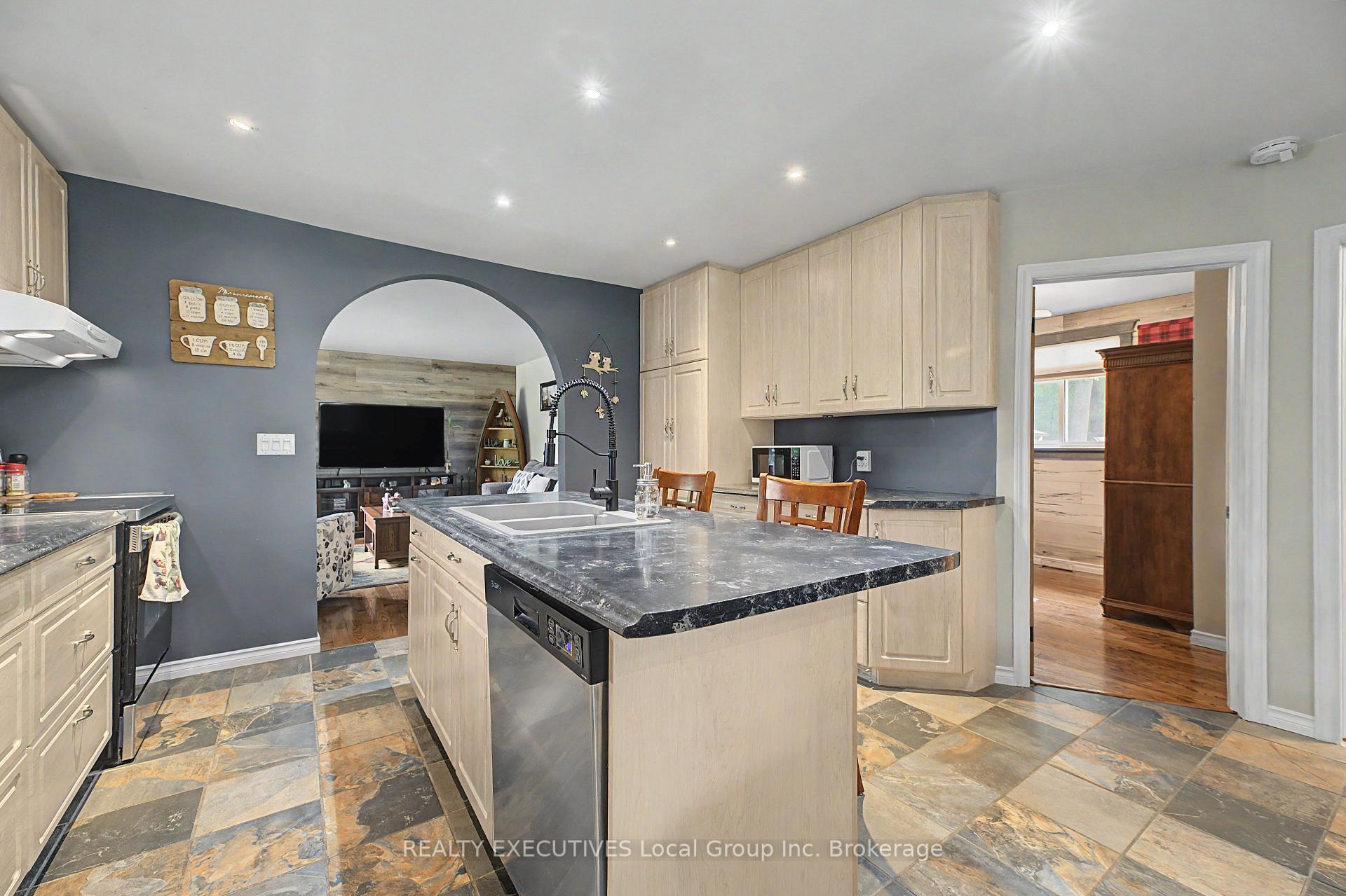 Photo 12 of 647 Derland Road, Callander — HOMEH