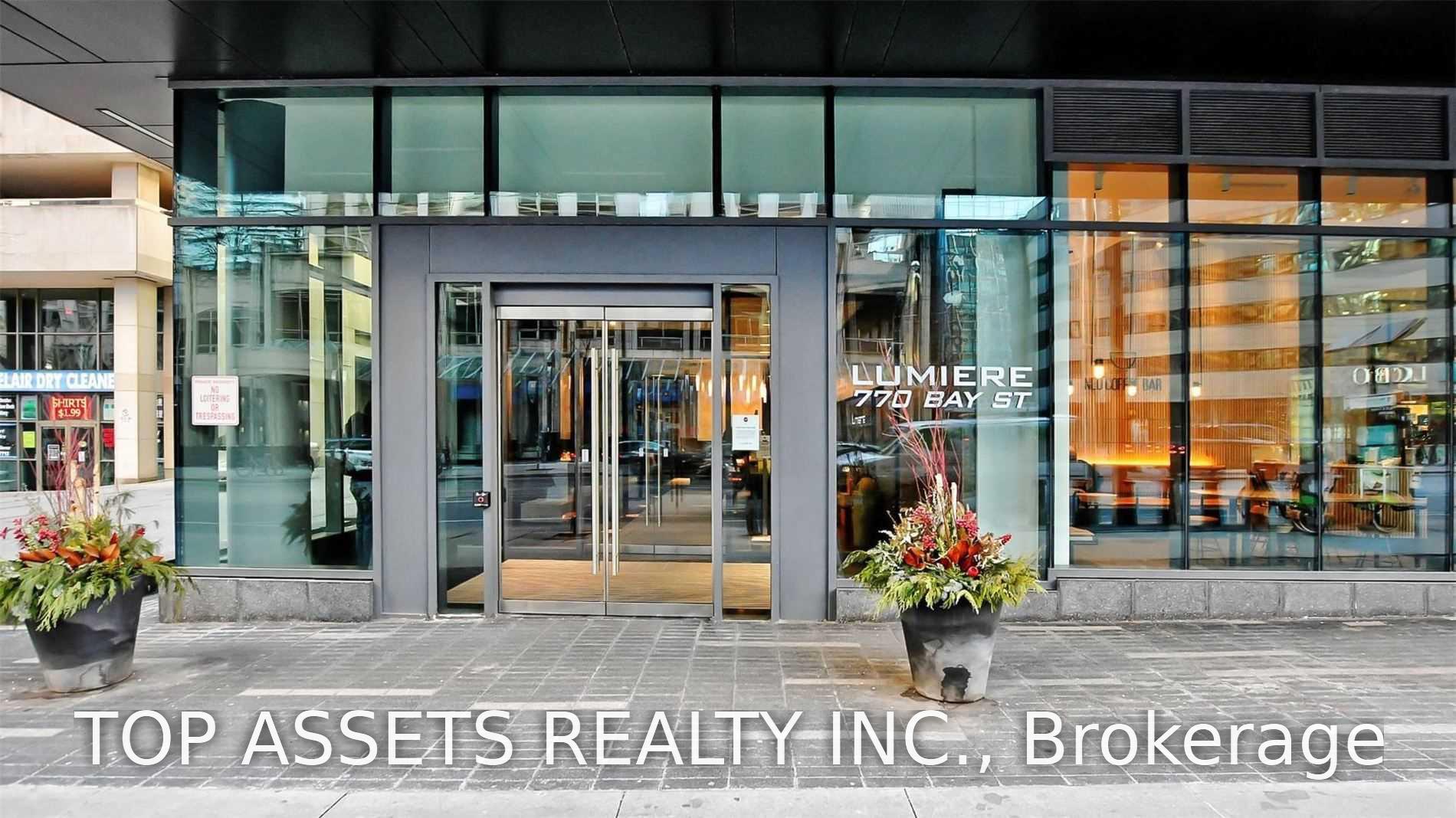 Front of Unit 1202, 770 Bay Street