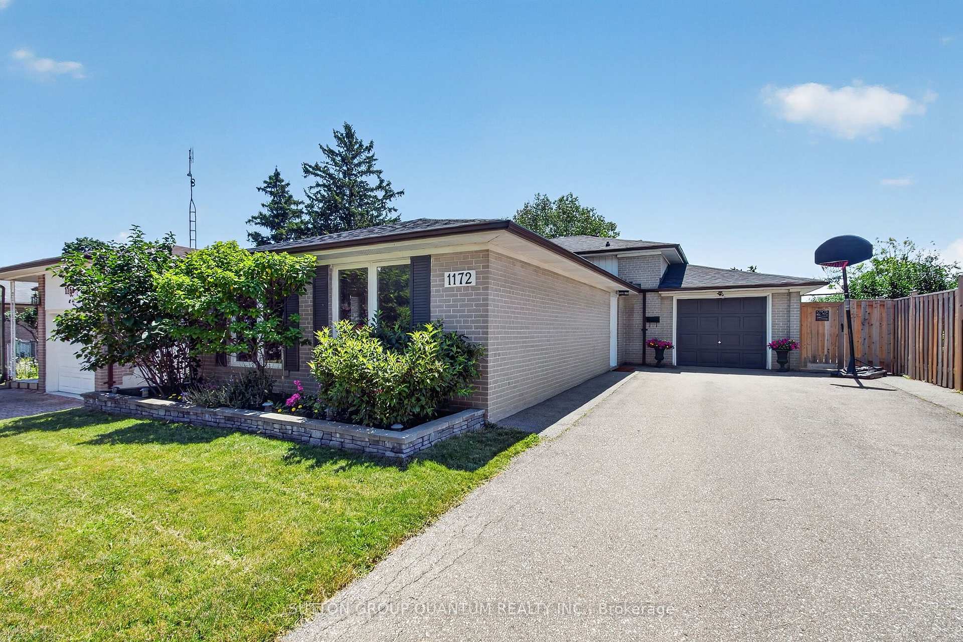 Photo 2 of 1172 Chada Avenue, Mississauga, Erindale — HOMEH