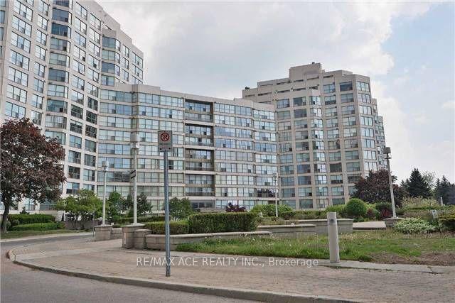 Front of Unit 301, 2261 Lake Shore Boulevard W