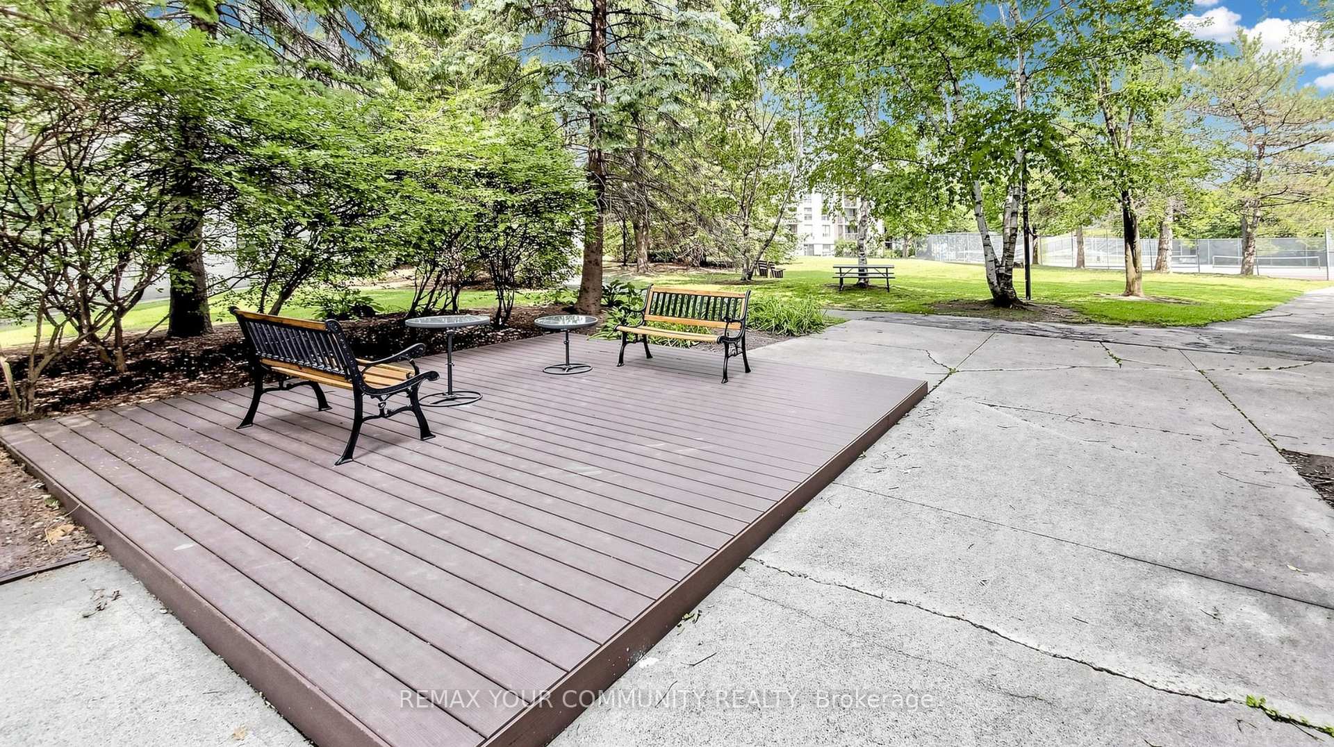 Photo 3 of Unit 301, 326 Major Mackenzie Drive E, Richmond Hill, Crosby — HOMEH