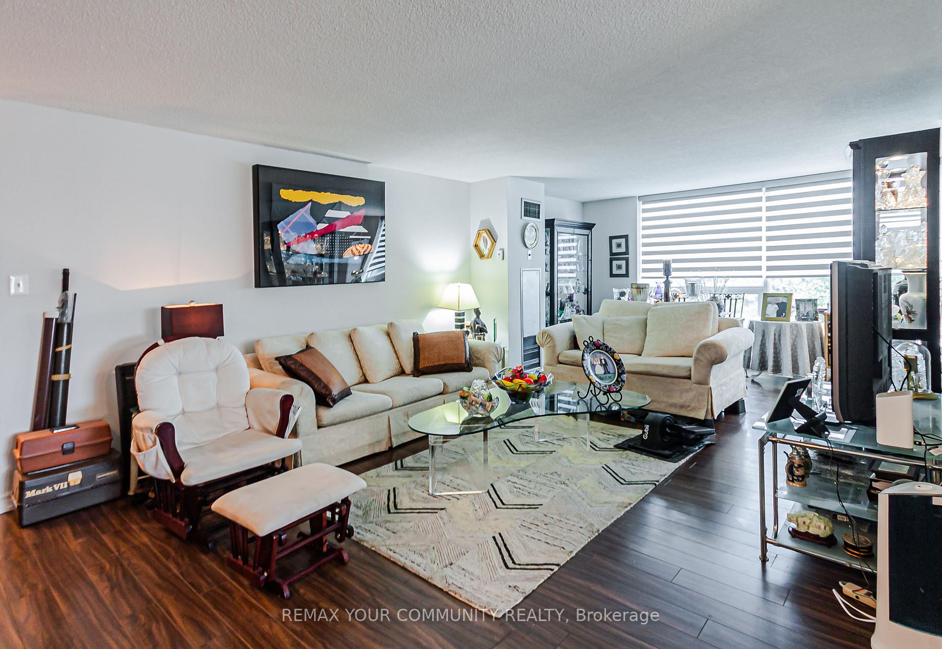 Photo 27 of Unit 301, 326 Major Mackenzie Drive E, Richmond Hill, Crosby — HOMEH