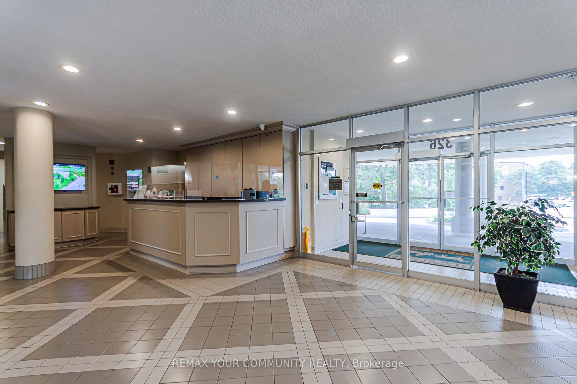 Photo 17 of Unit 301, 326 Major Mackenzie Drive E, Richmond Hill, Crosby — HOMEH
