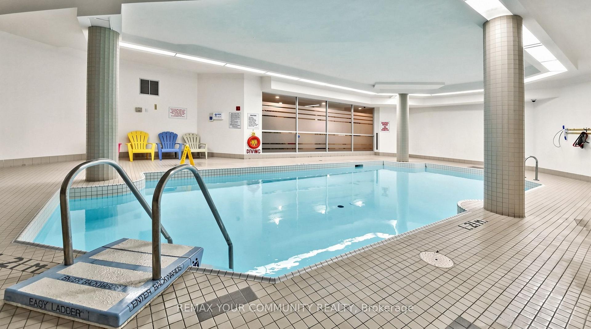 Photo 24 of Unit 301, 326 Major Mackenzie Drive E, Richmond Hill, Crosby — HOMEH