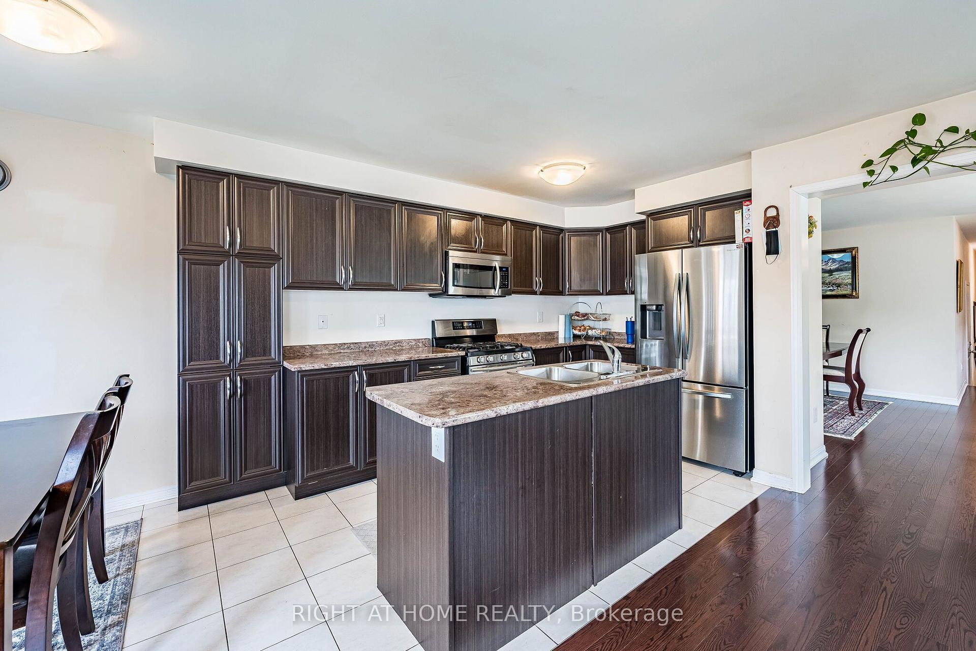 Photo 15 of 33 Drexel Road, Brampton, Bram East — HOMEH