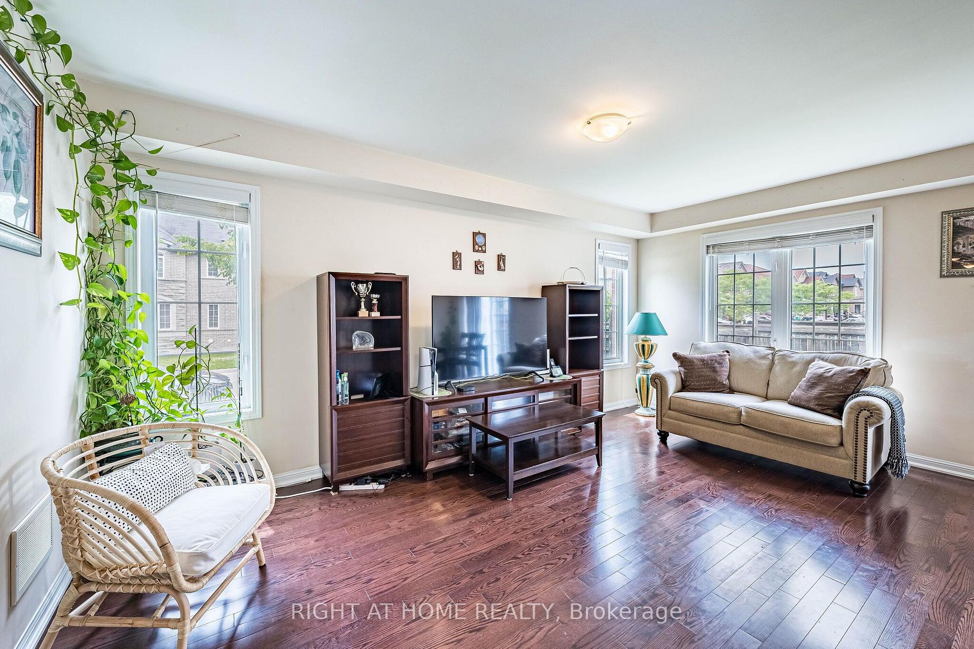 Photo 24 of 33 Drexel Road, Brampton, Bram East — HOMEH