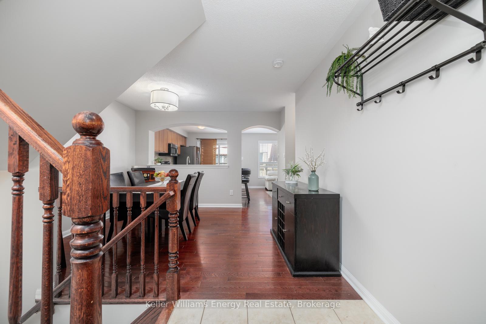 Photo 2 of 926 Burrows Gate, Milton, Coates — HOMEH