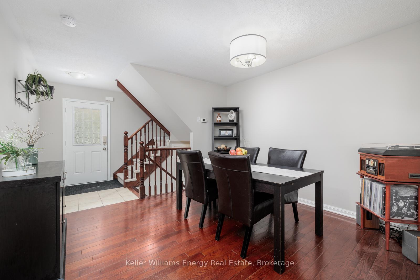 Photo 4 of 926 Burrows Gate, Milton, Coates — HOMEH