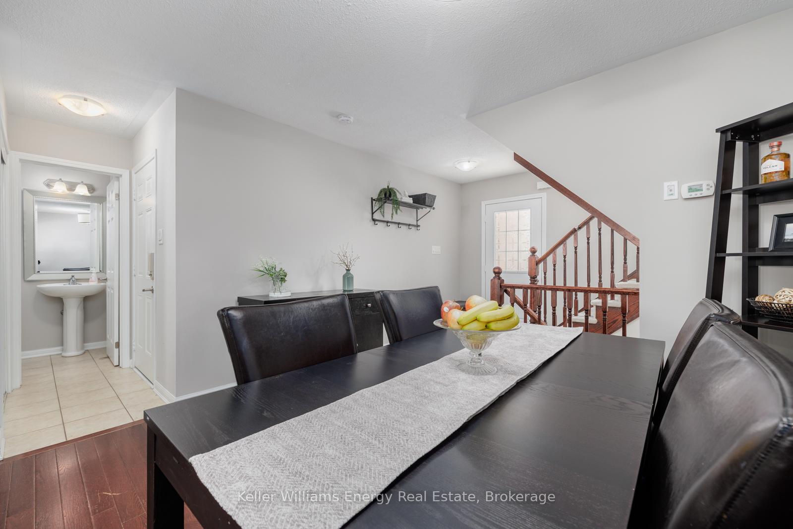 Photo 5 of 926 Burrows Gate, Milton, Coates — HOMEH