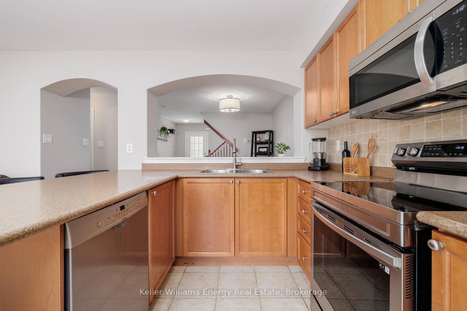 Photo 10 of 926 Burrows Gate, Milton, Coates — HOMEH