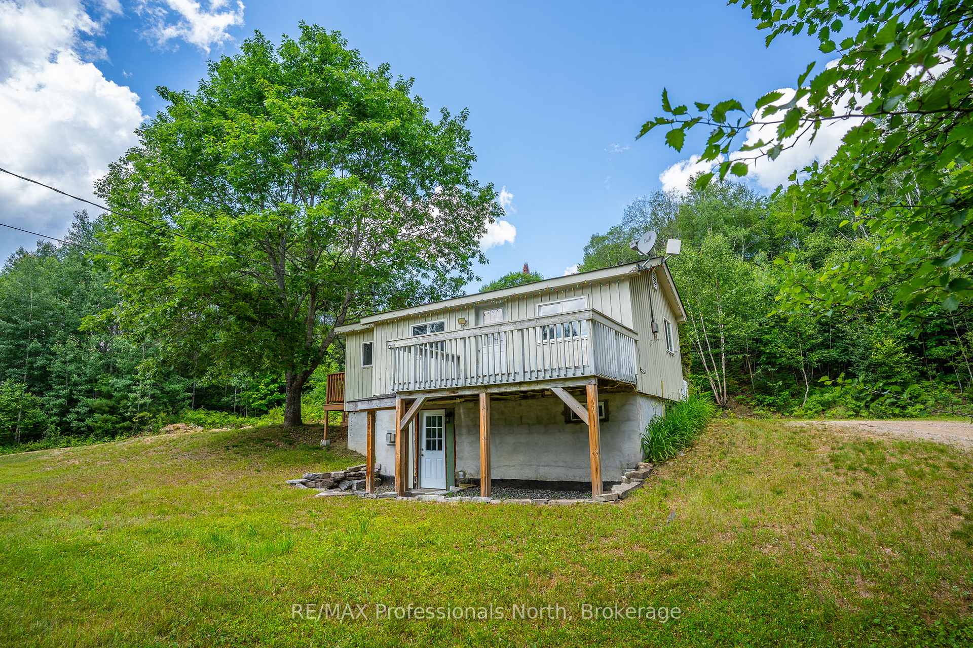 Photo 2 of 1468 Barry Line, Algonquin Highlands, Stanhope — HOMEH
