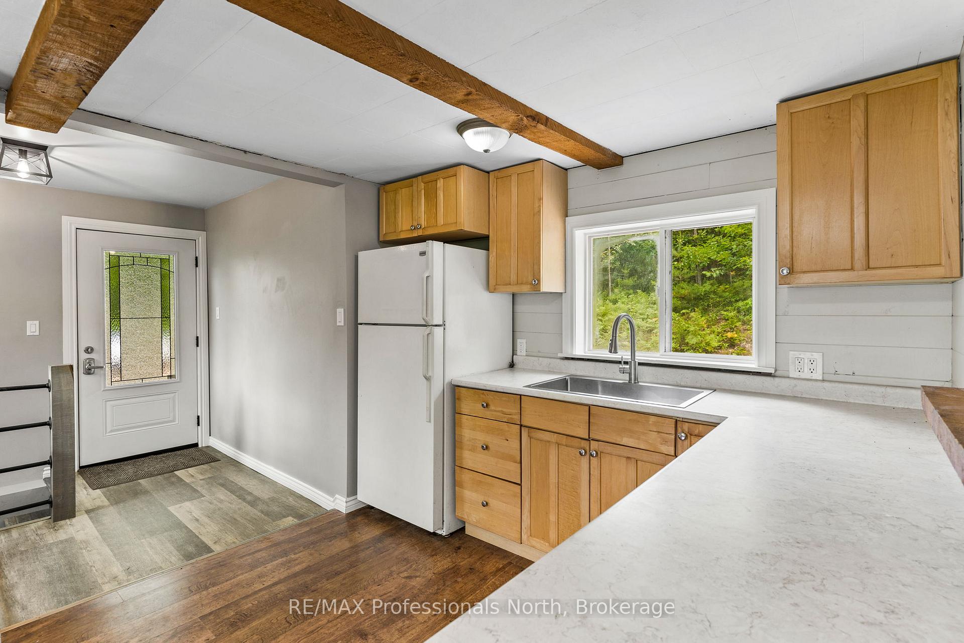 Photo 11 of 1468 Barry Line, Algonquin Highlands, Stanhope — HOMEH