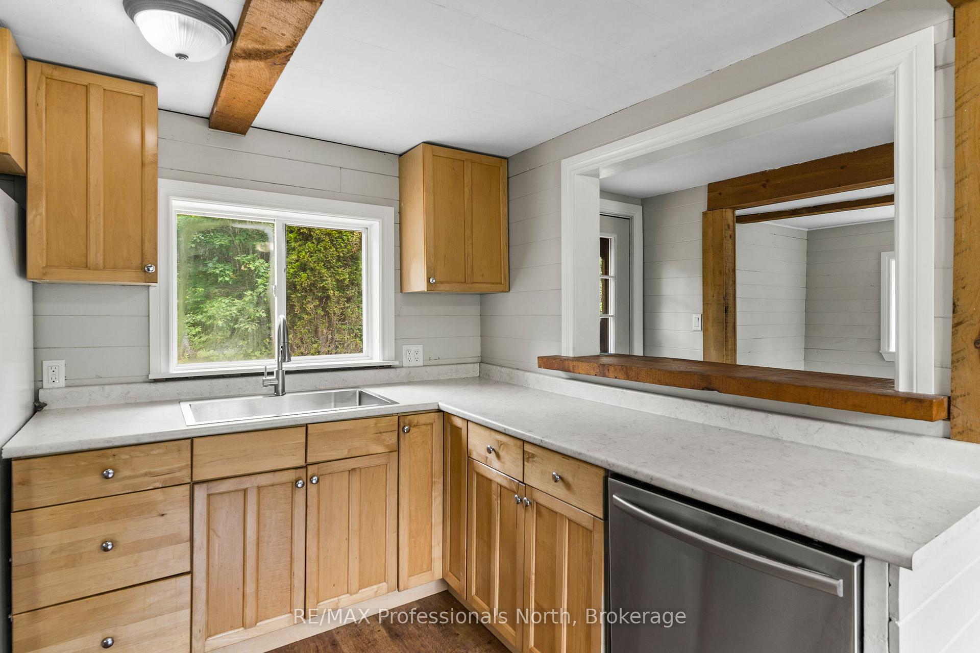 Photo 12 of 1468 Barry Line, Algonquin Highlands, Stanhope — HOMEH