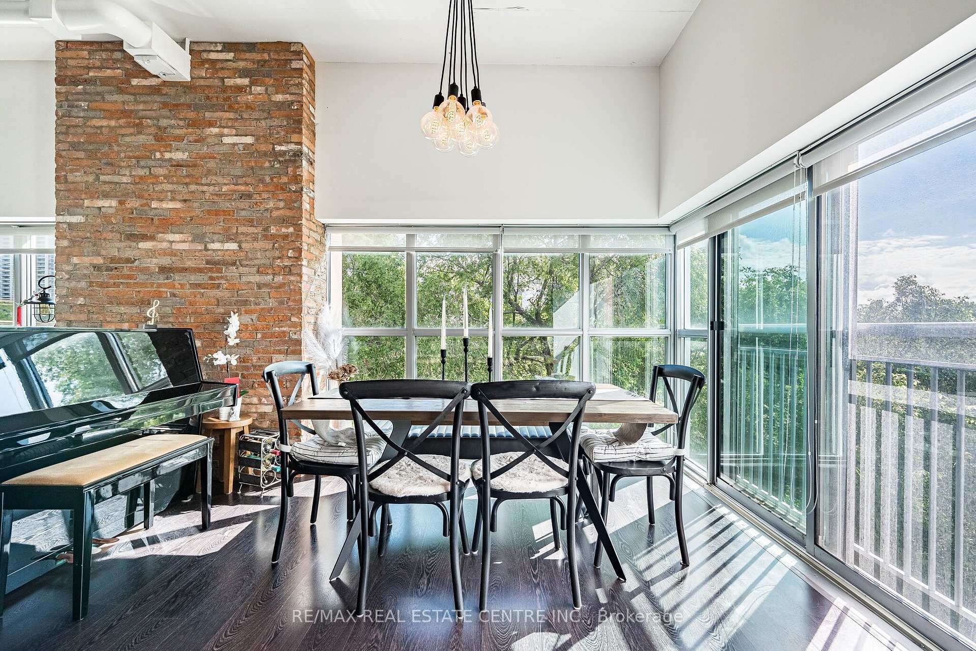 Photo 11 of Unit 406, 2 Fieldway Road, Etobicoke, Islington-City Centre West — HOMEH