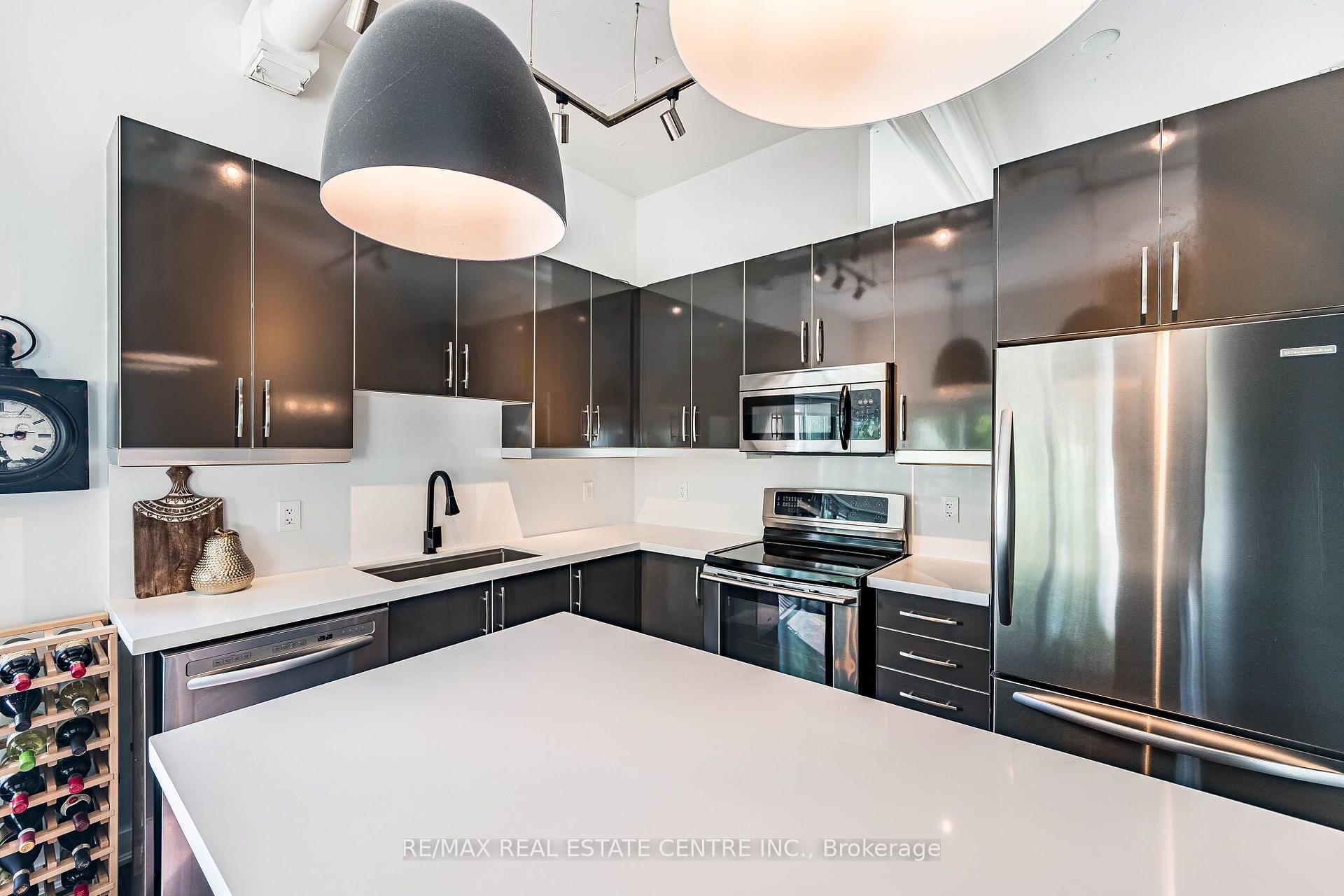 Photo 12 of Unit 406, 2 Fieldway Road, Etobicoke, Islington-City Centre West — HOMEH