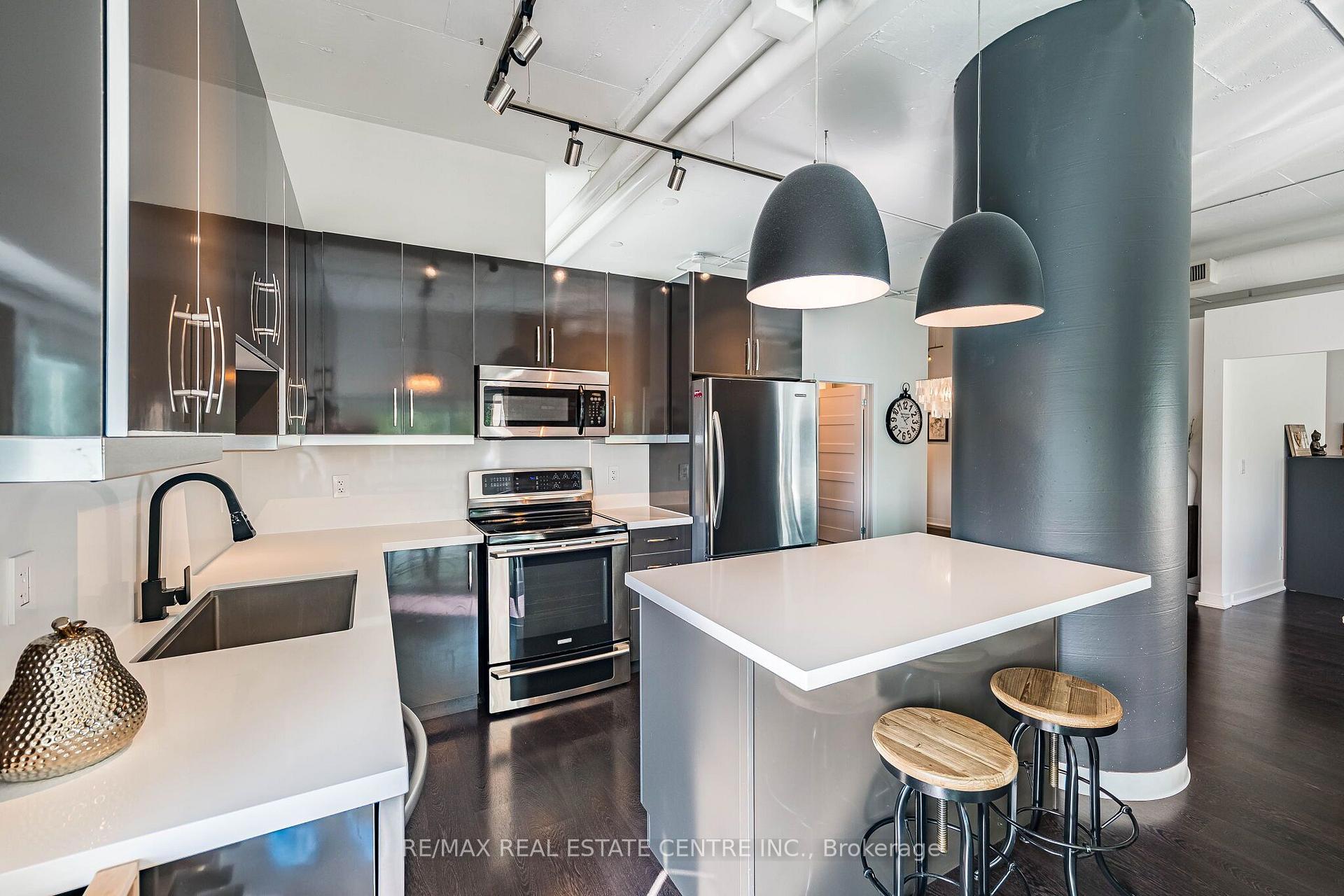 Photo 13 of Unit 406, 2 Fieldway Road, Etobicoke, Islington-City Centre West — HOMEH
