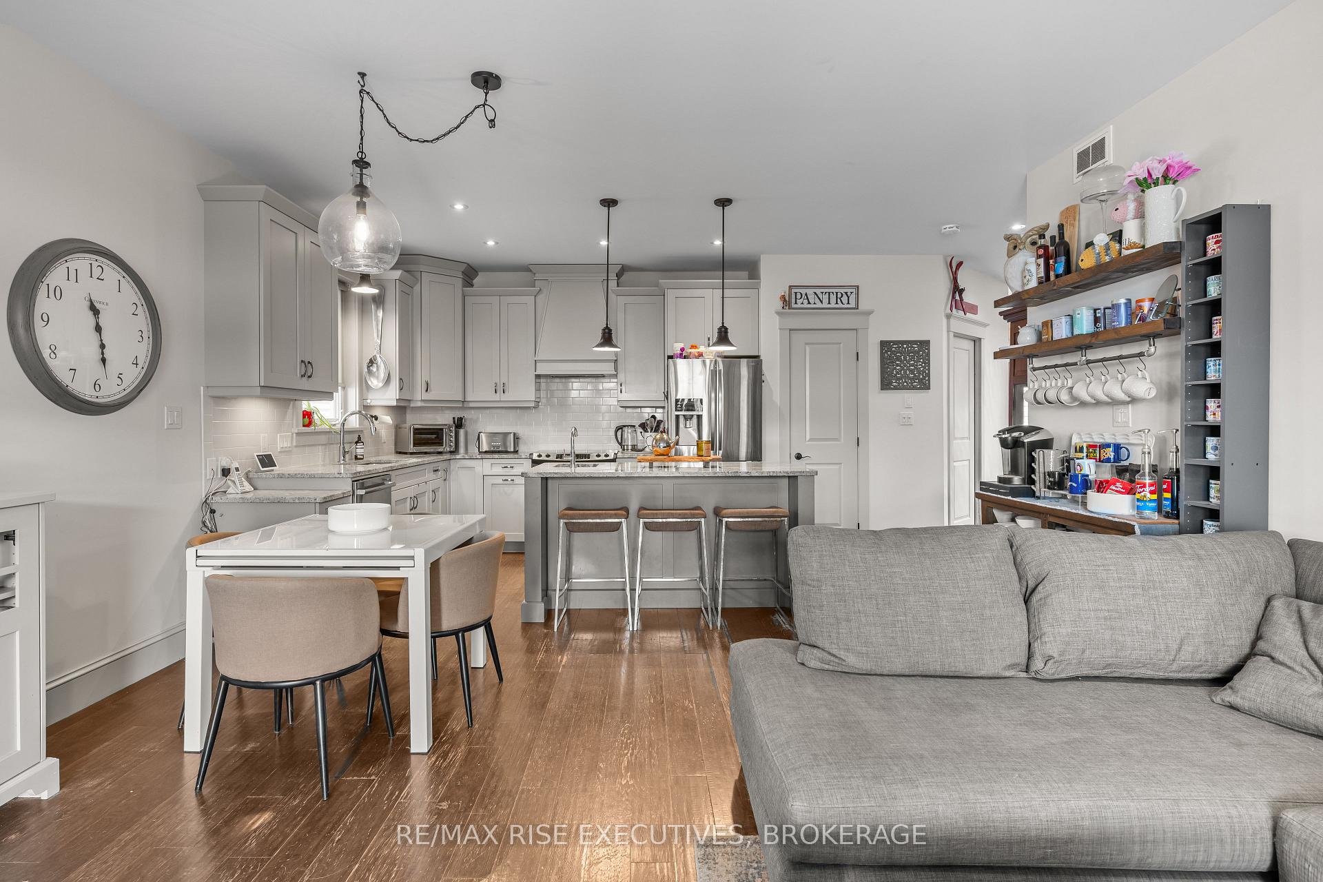 Photo 24 of 159 McDonough Crescent, Loyalist, Amherstview — HOMEH