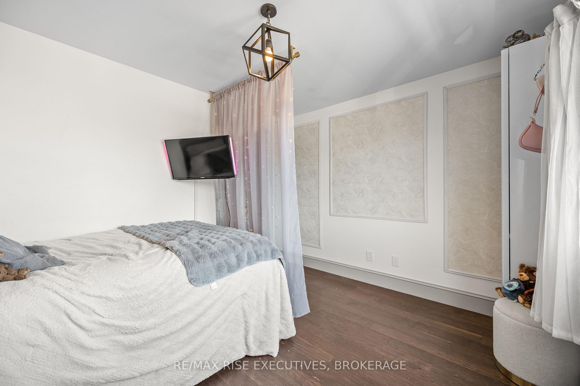 Photo 36 of 159 McDonough Crescent, Loyalist, Amherstview — HOMEH