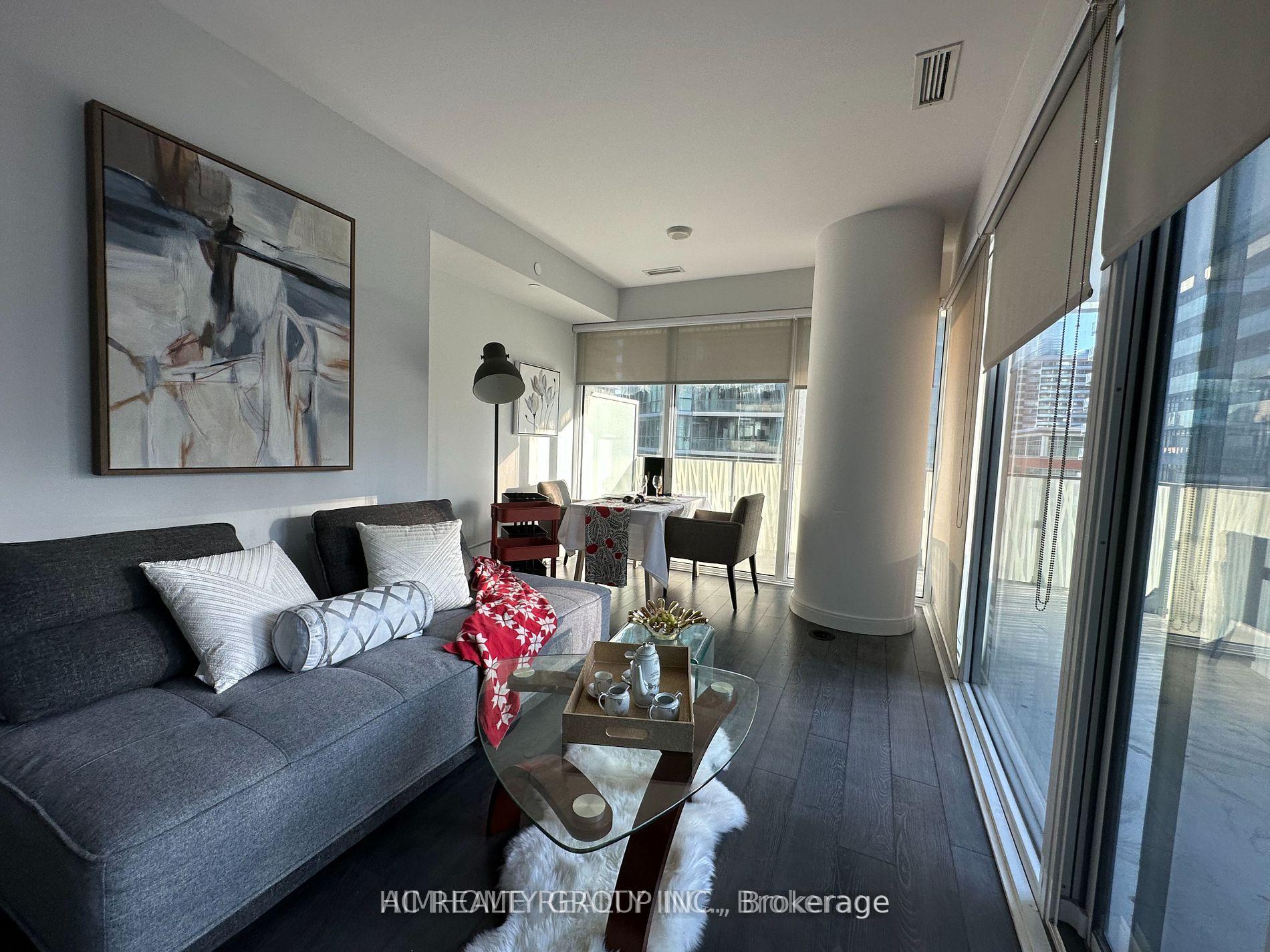 Photo 3 of Unit 904, 42 Charles Street, Toronto, Church-Yonge Corridor — HOMEH