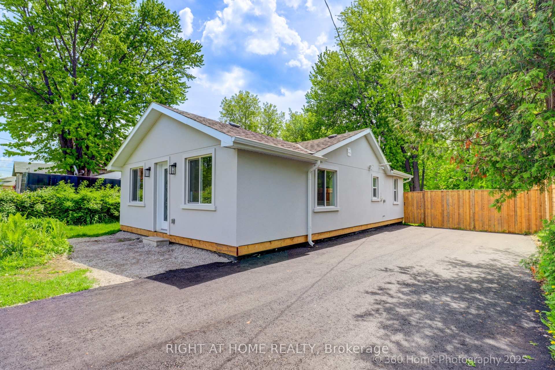 Photo 21 of 321 Tampa Drive, Georgina, Keswick South — HOMEH